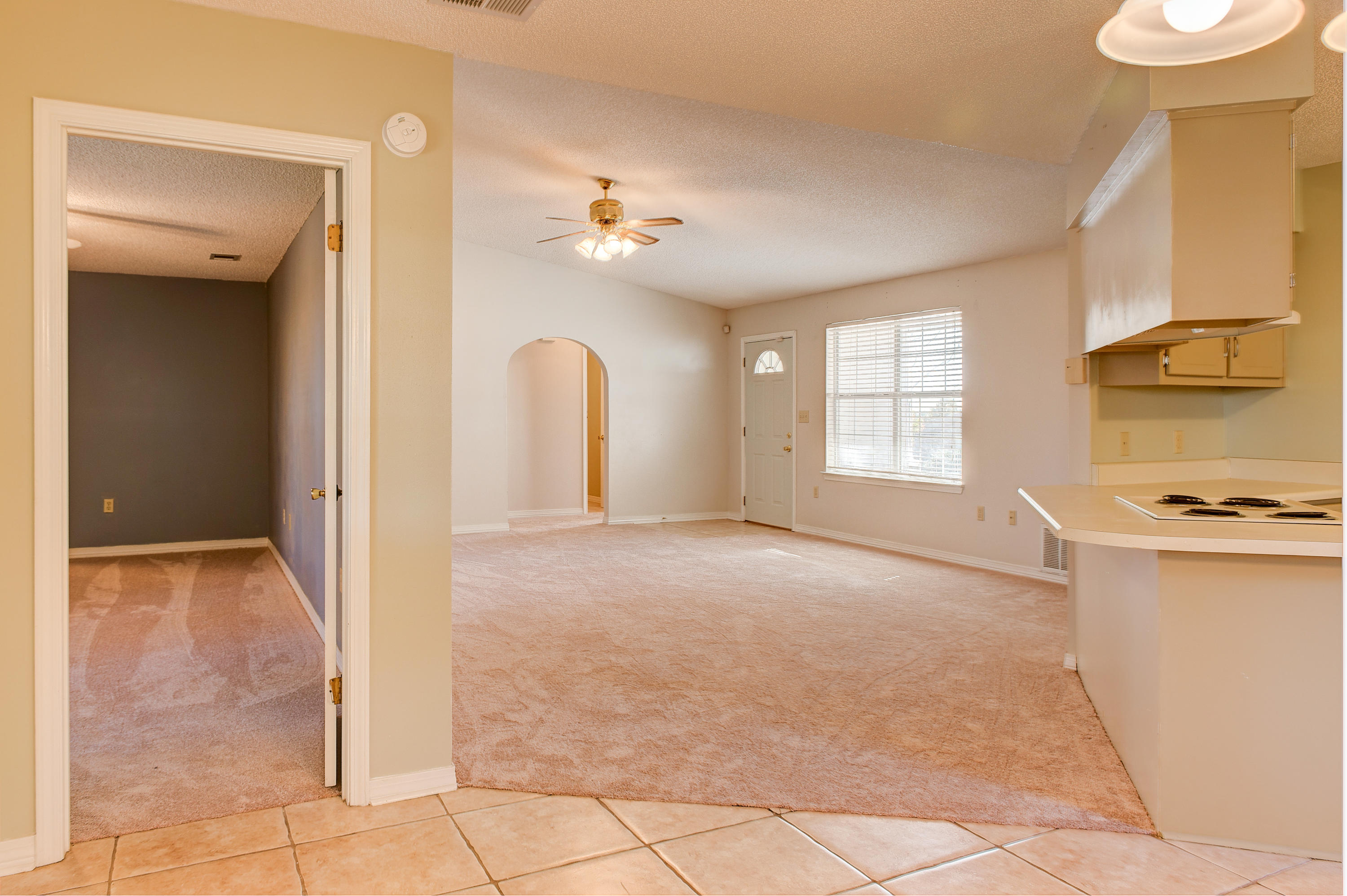 COUNTRYVIEW EST 6TH - Residential