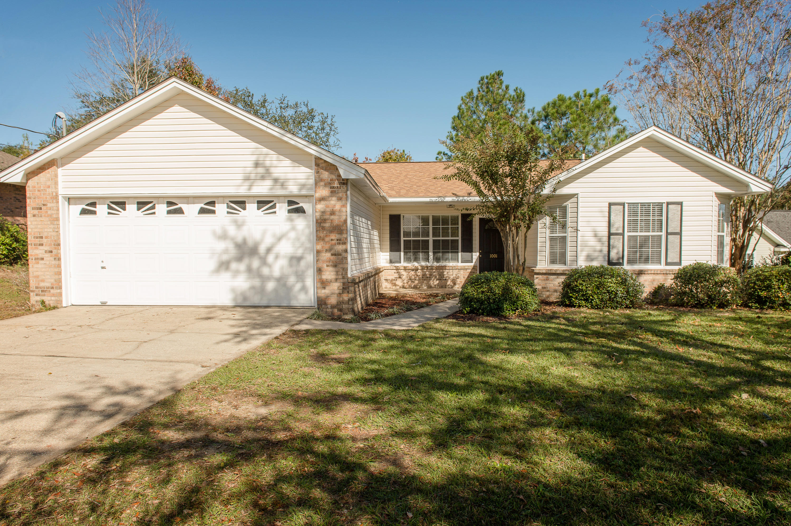 COUNTRYVIEW EST 6TH - Residential