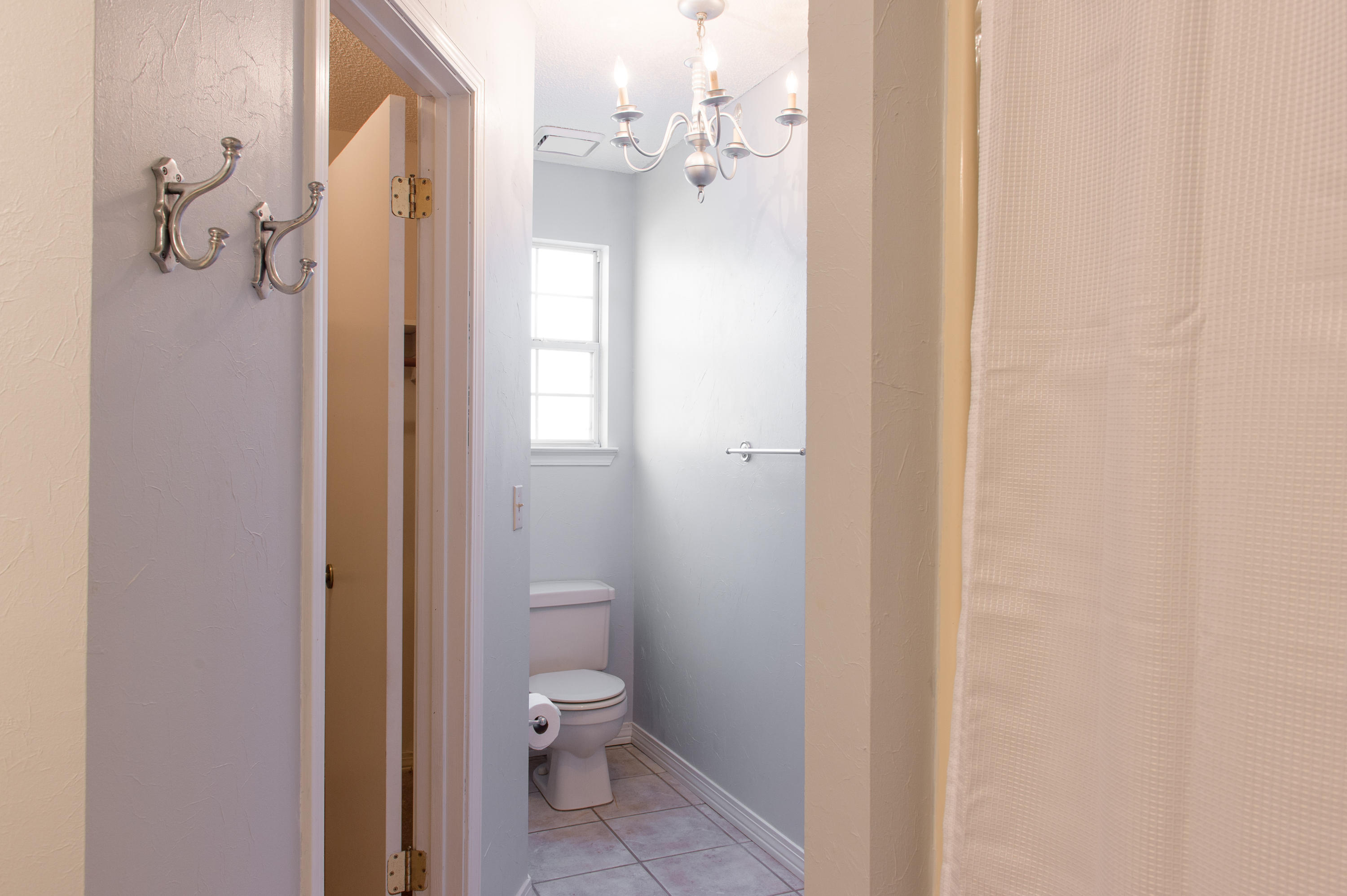 COUNTRYVIEW EST 6TH - Residential