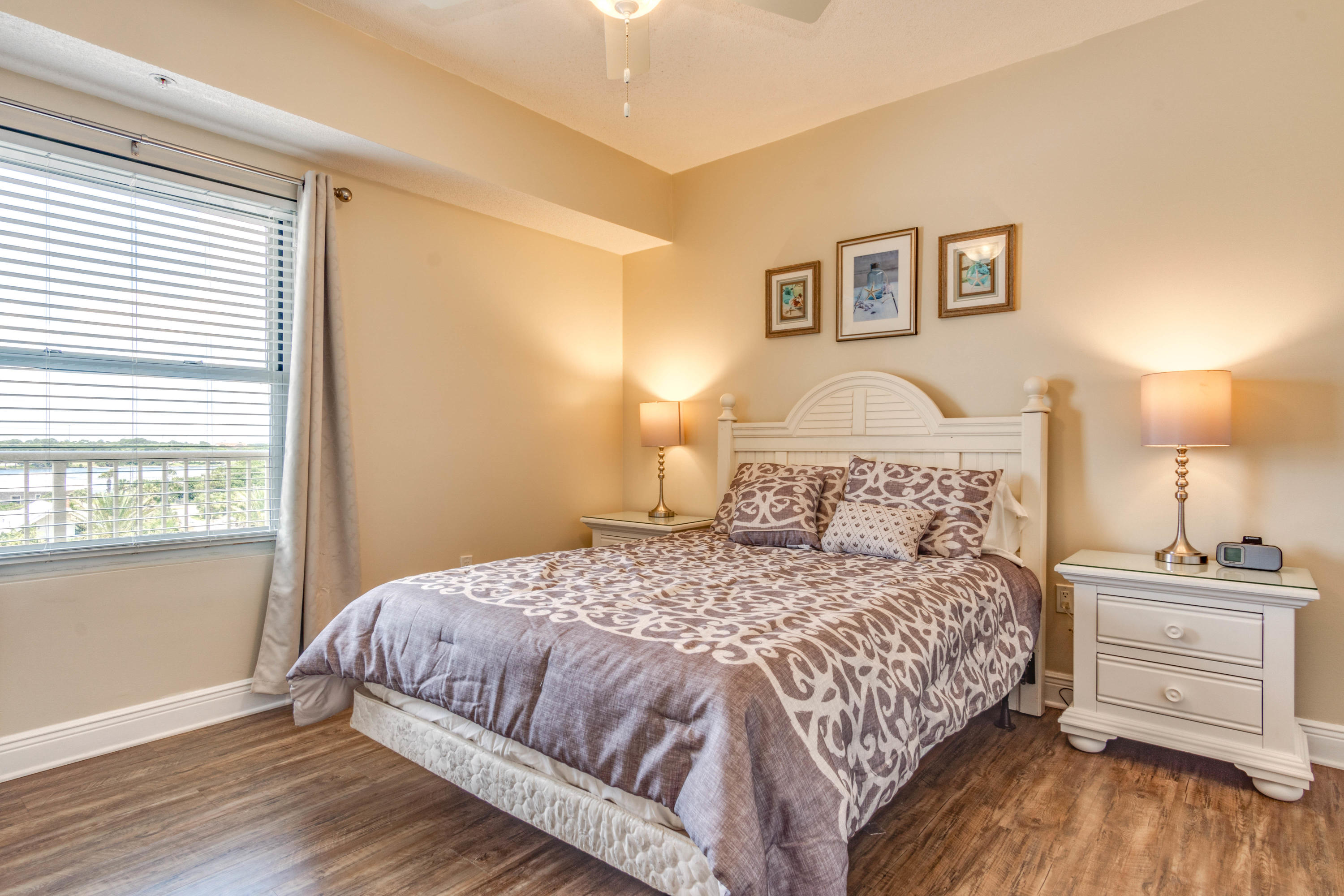 WATERS EDGE - Residential