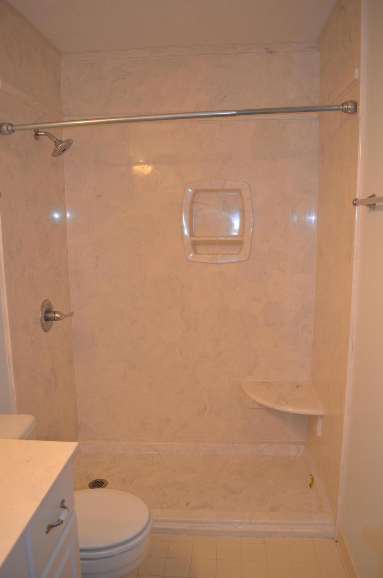 GARDEN VILLAS PH 1 - Residential Lease