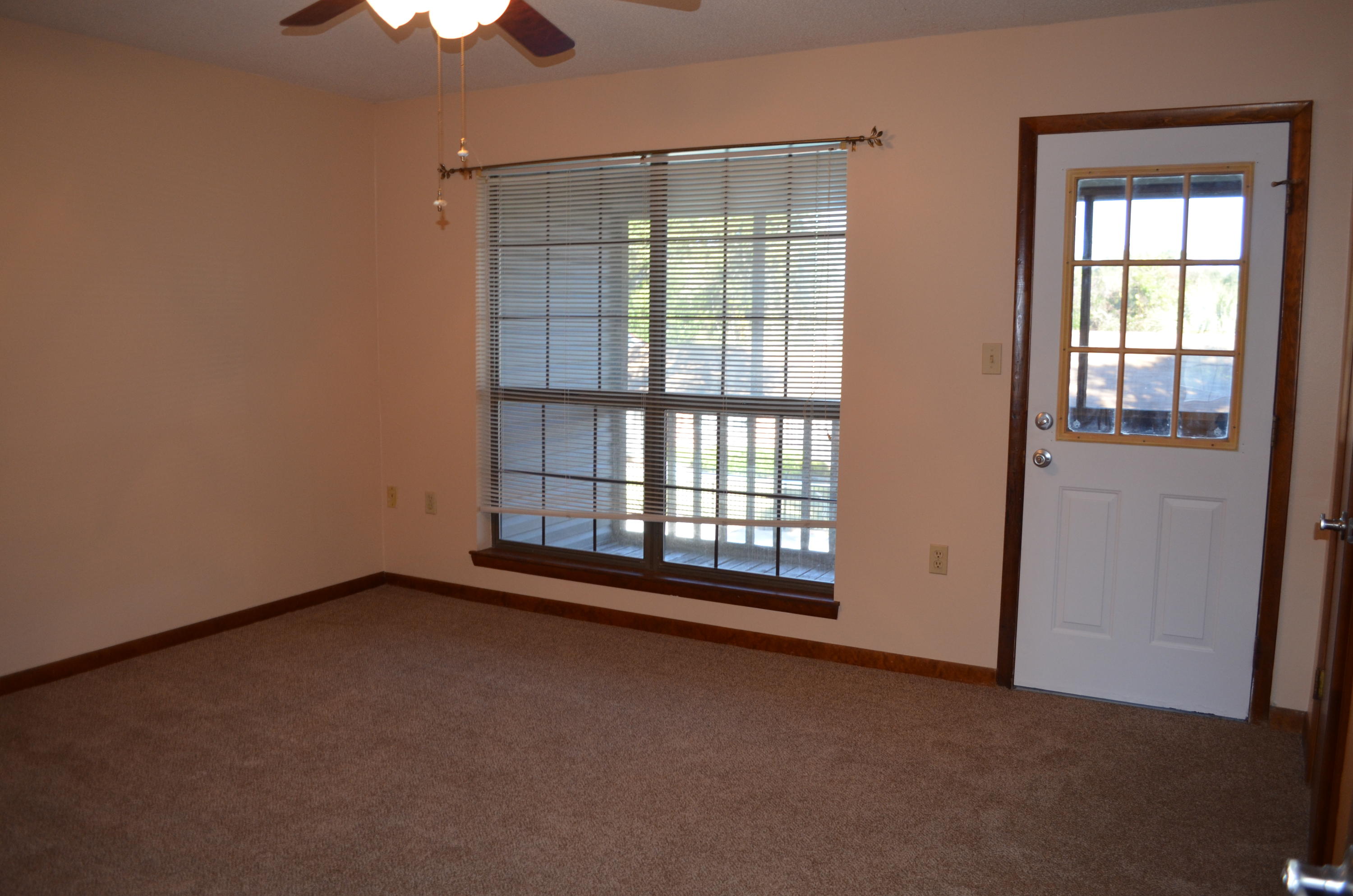 GARDEN VILLAS PH 1 - Residential Lease