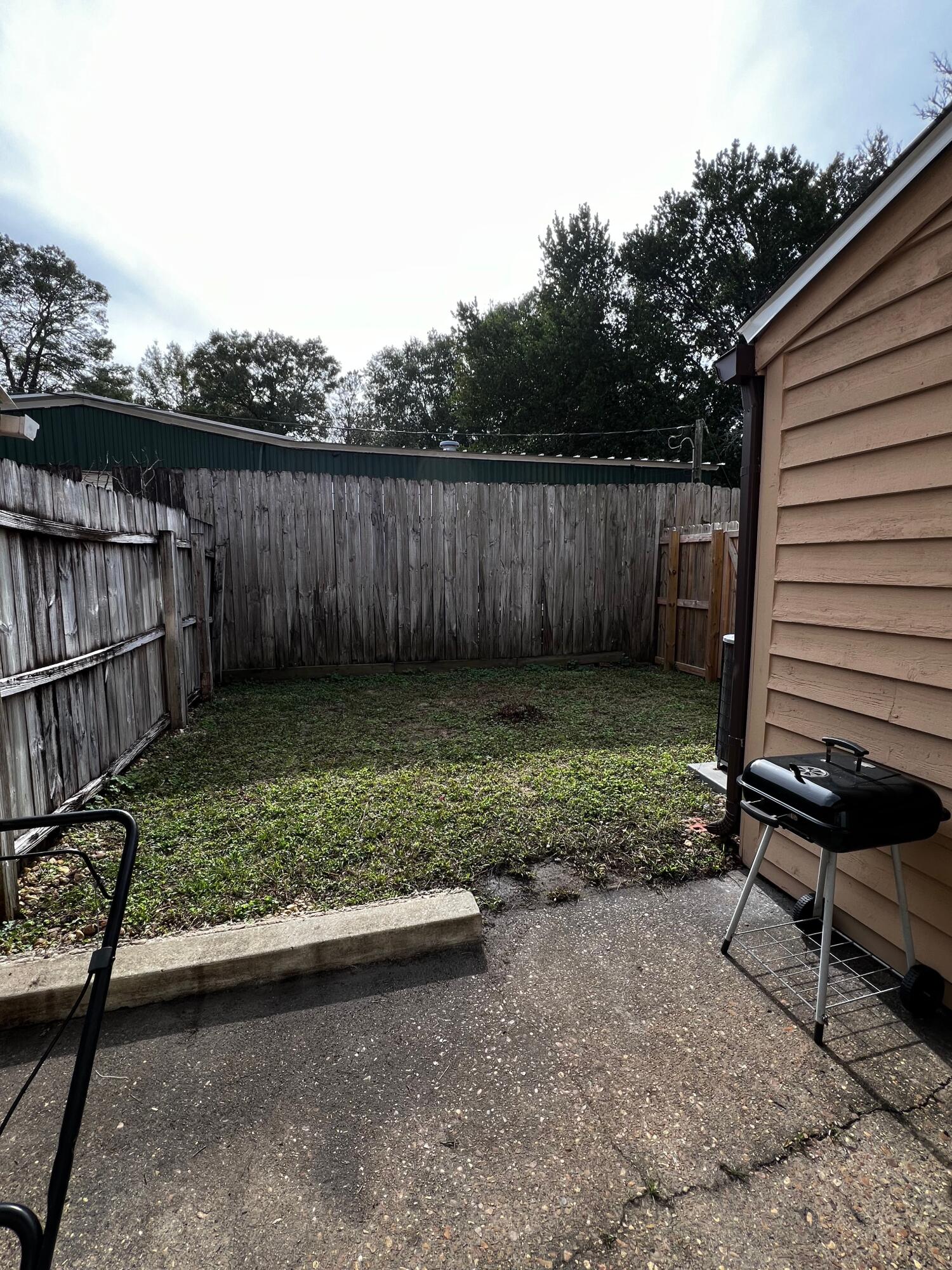 BROWNSVILLE STATION - Residential Lease