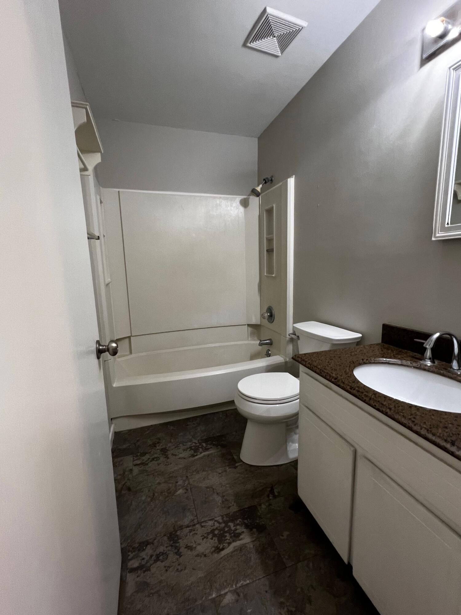 BROWNSVILLE STATION - Residential Lease