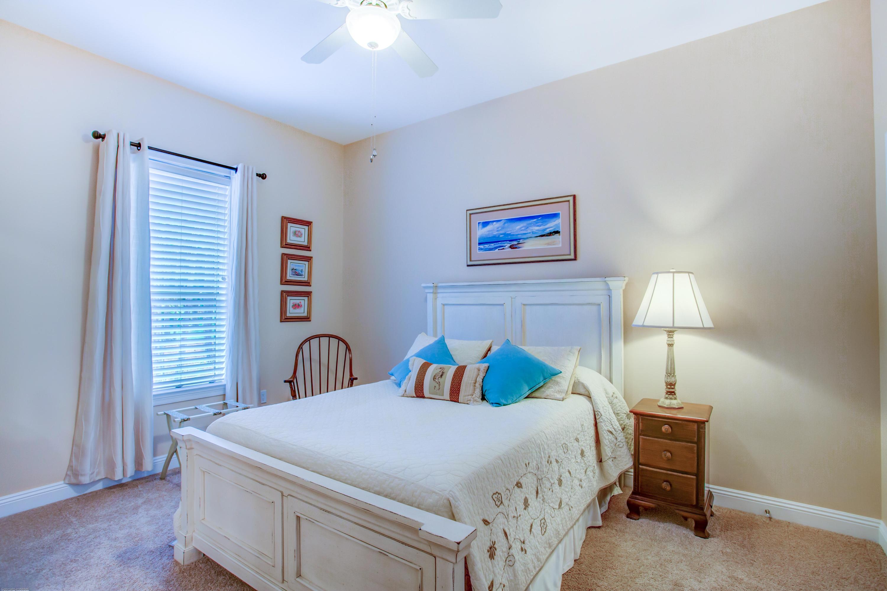 ISLAND GREEN - Residential