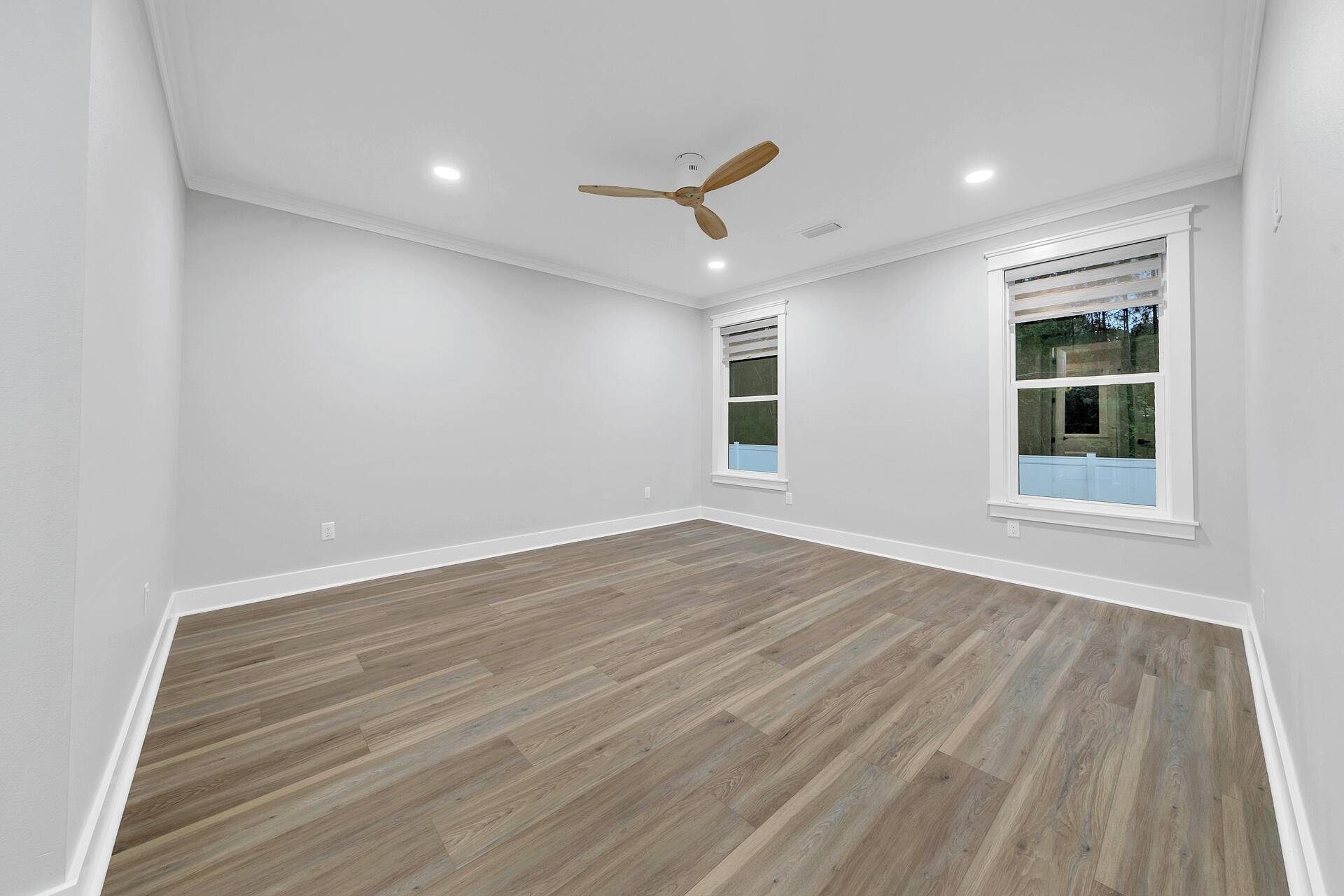 LOT 3 BLOCK 1 OF J.M. & E S/D - Residential