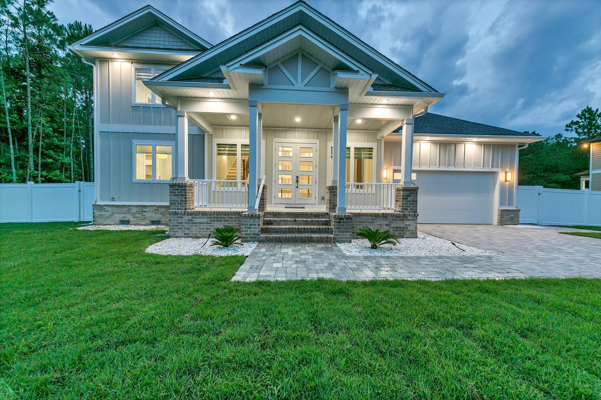 LOT 3 BLOCK 1 OF J.M. & E S/D - Residential