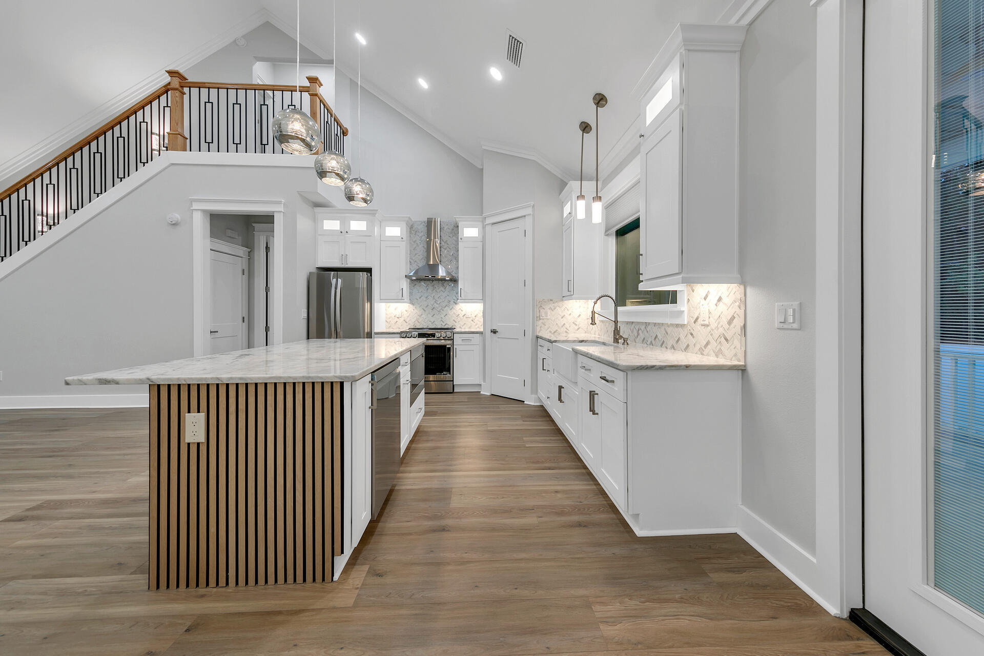 LOT 3 BLOCK 1 OF J.M. & E S/D - Residential