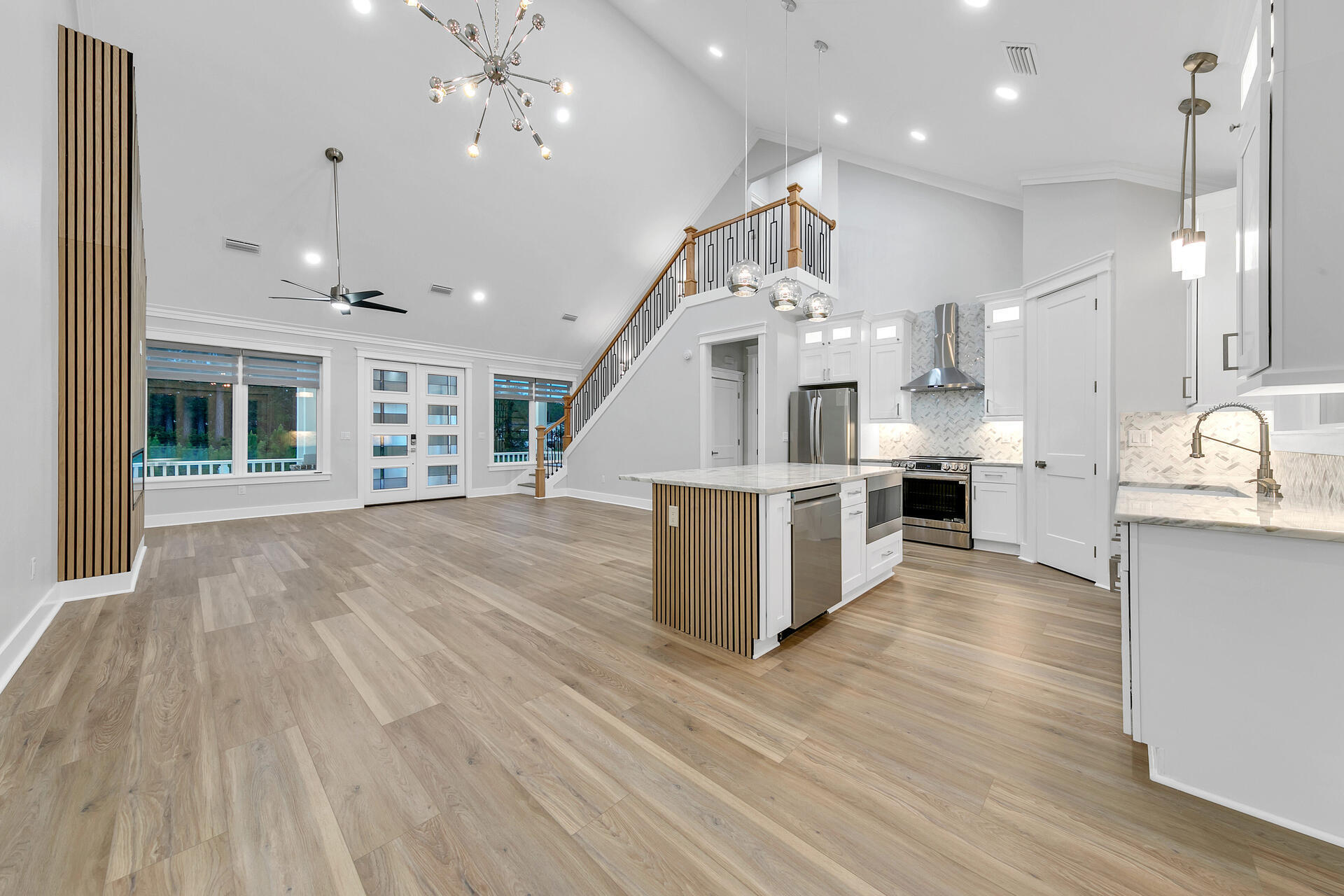 LOT 3 BLOCK 1 OF J.M. & E S/D - Residential