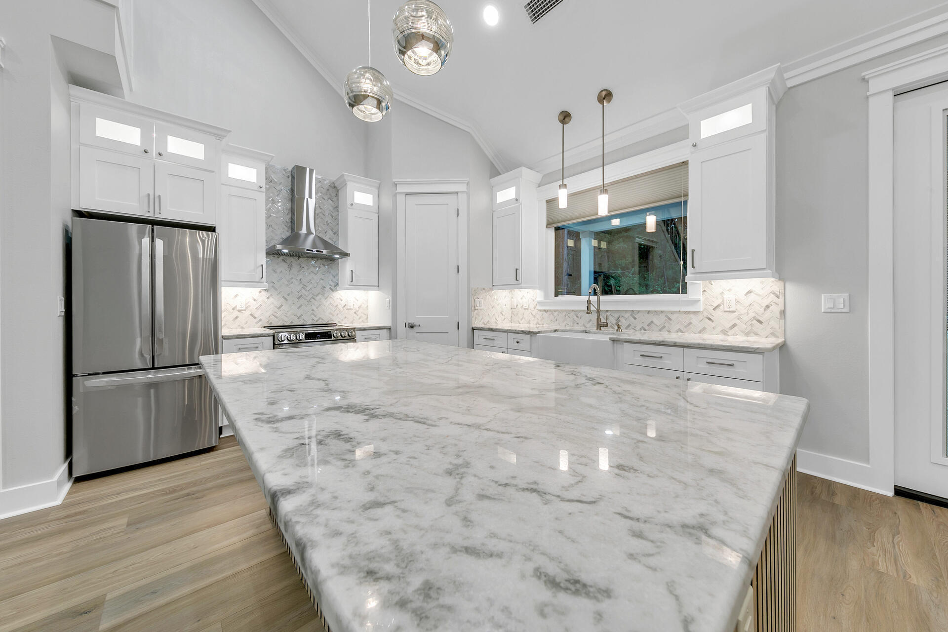 LOT 3 BLOCK 1 OF J.M. & E S/D - Residential