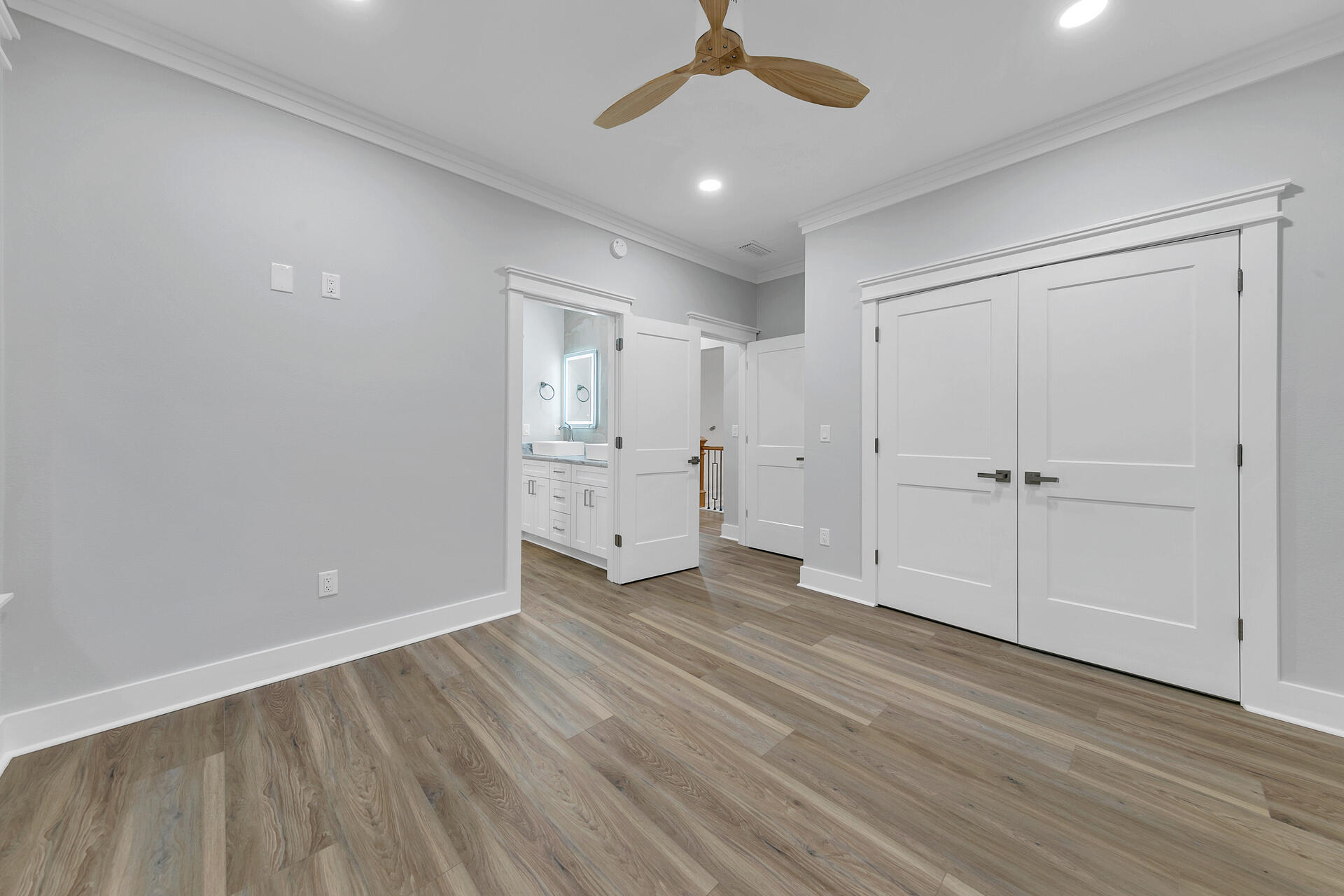 LOT 3 BLOCK 1 OF J.M. & E S/D - Residential