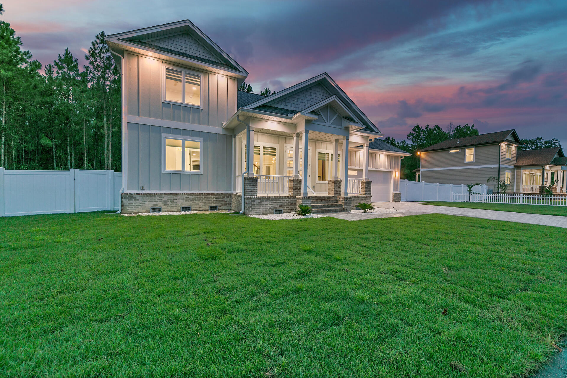 LOT 3 BLOCK 1 OF J.M. & E S/D - Residential