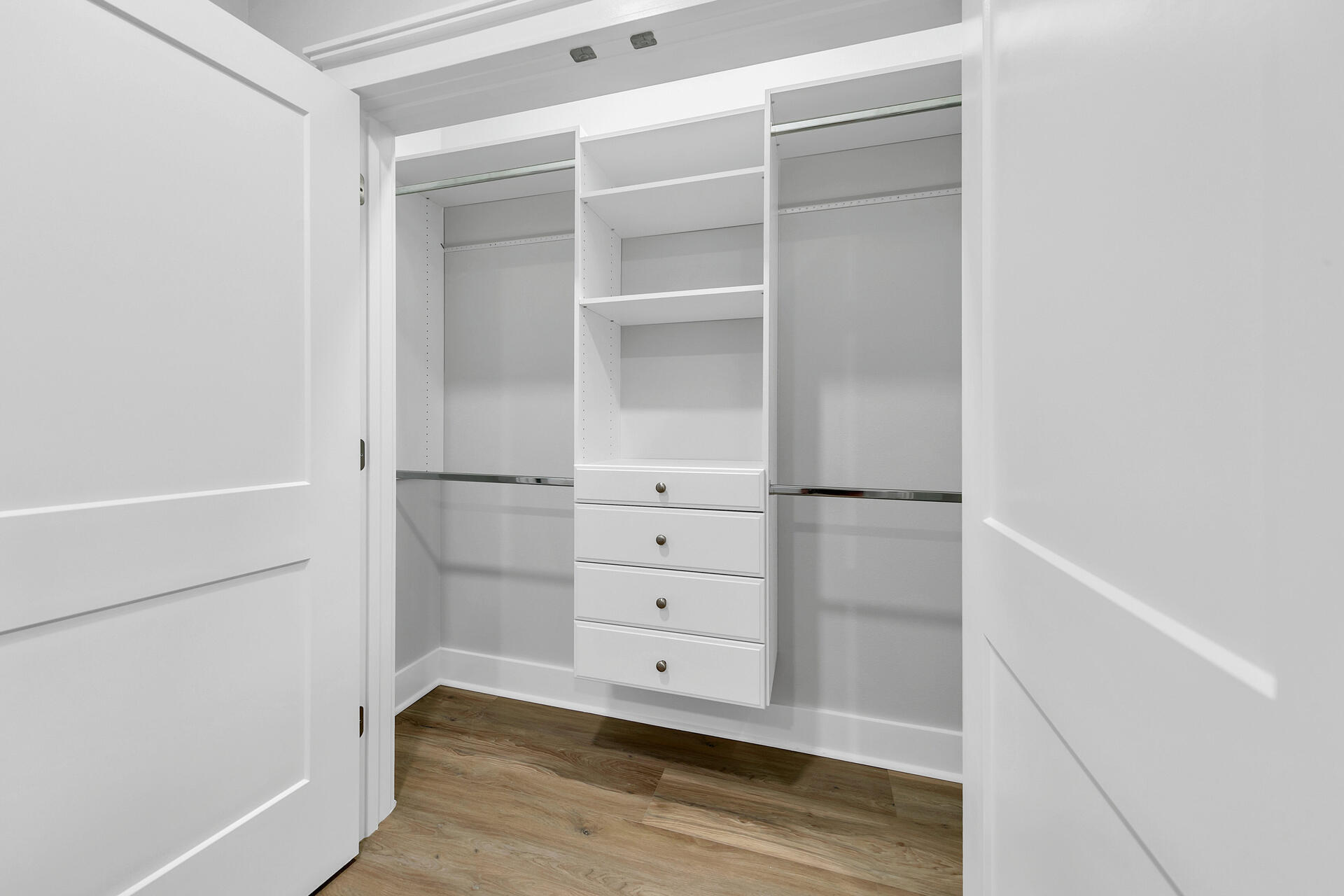 LOT 3 BLOCK 1 OF J.M. & E S/D - Residential