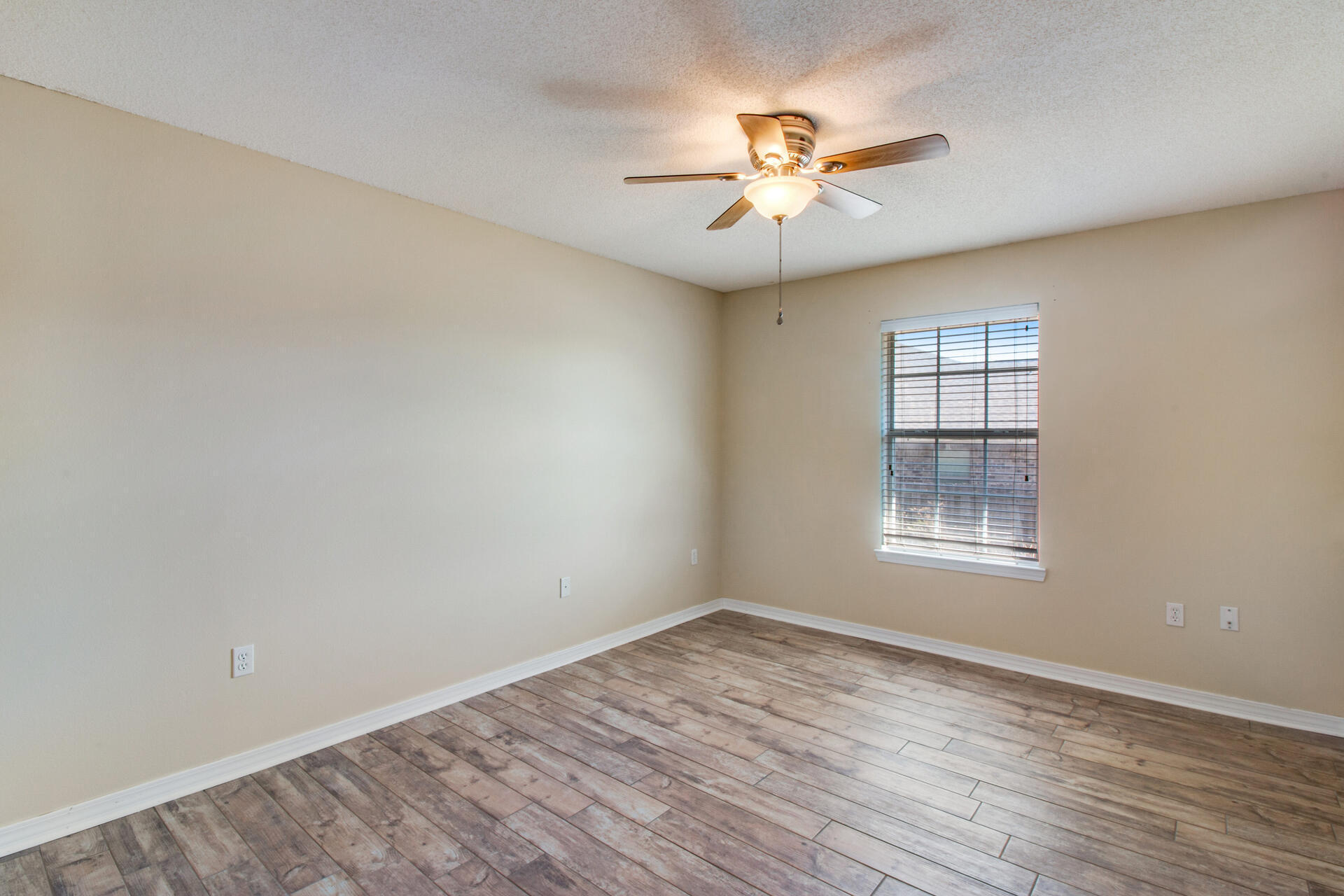 ALICIA PLACE - Residential