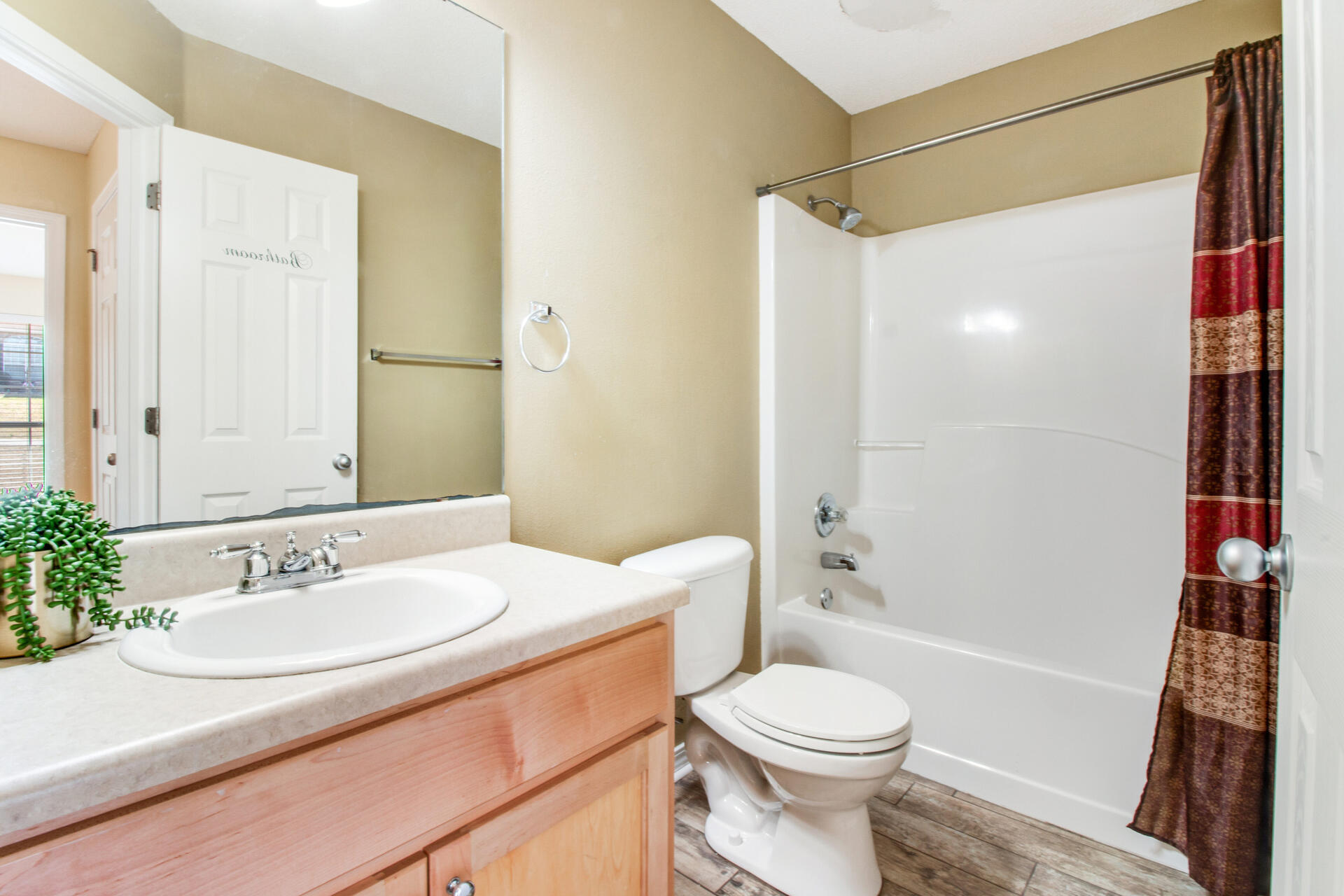 ALICIA PLACE - Residential