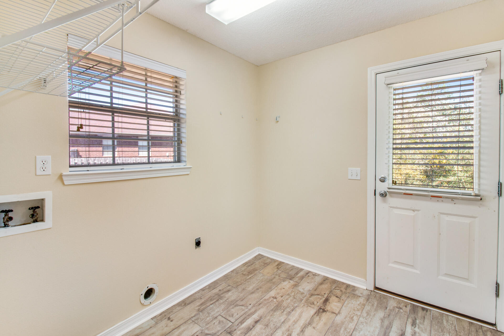 ALICIA PLACE - Residential