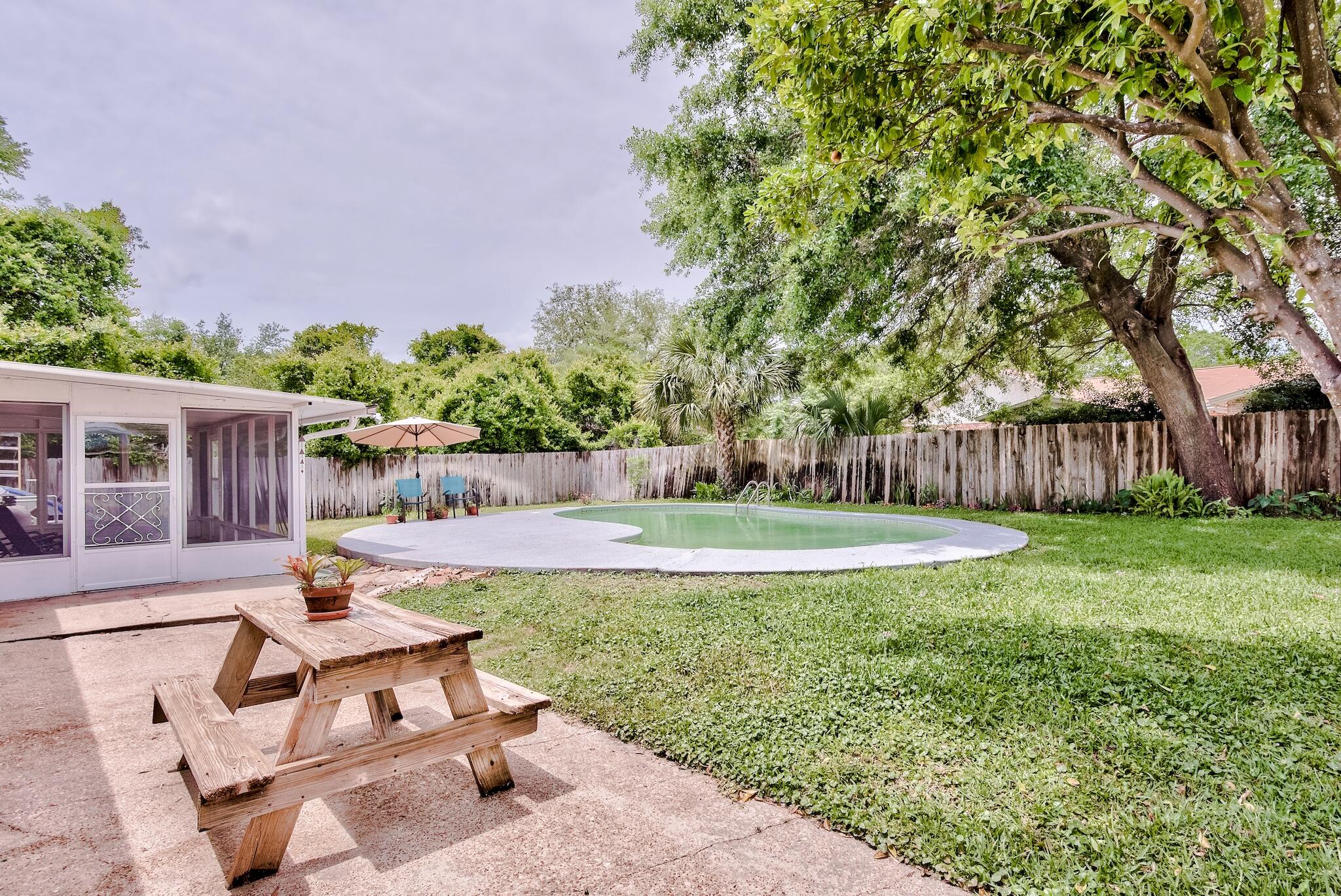 SPRING LAKE 2ND ADD - Residential