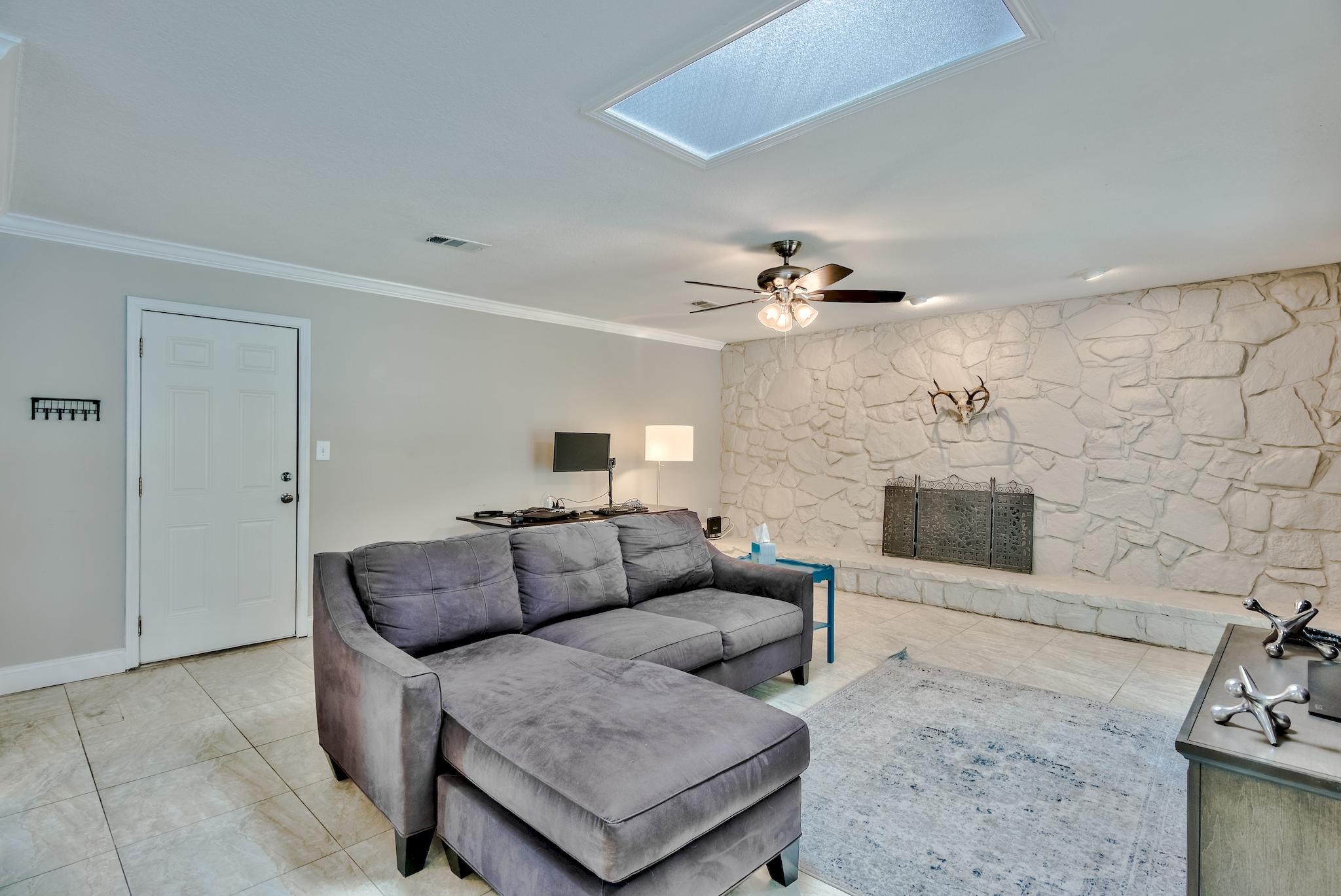 SPRING LAKE 2ND ADD - Residential