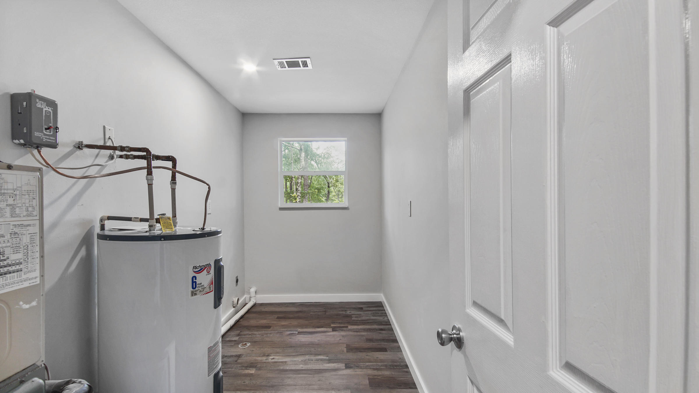 CROSS CREEK SHORES - Residential