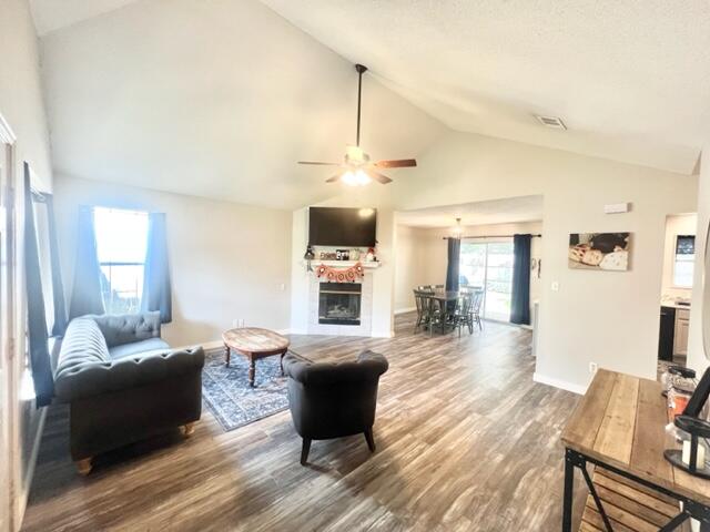 COVENTRY CORNERS - Residential Lease