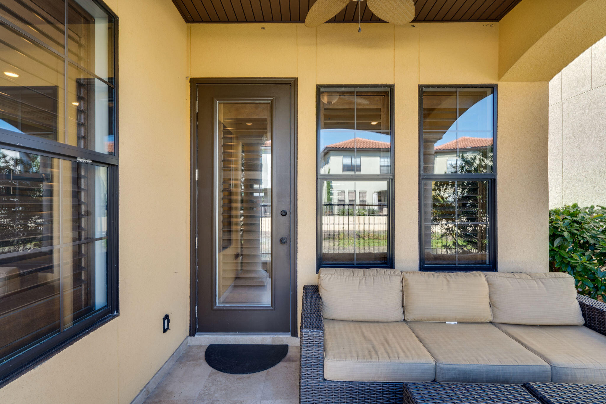 VILLA LAGO - Residential