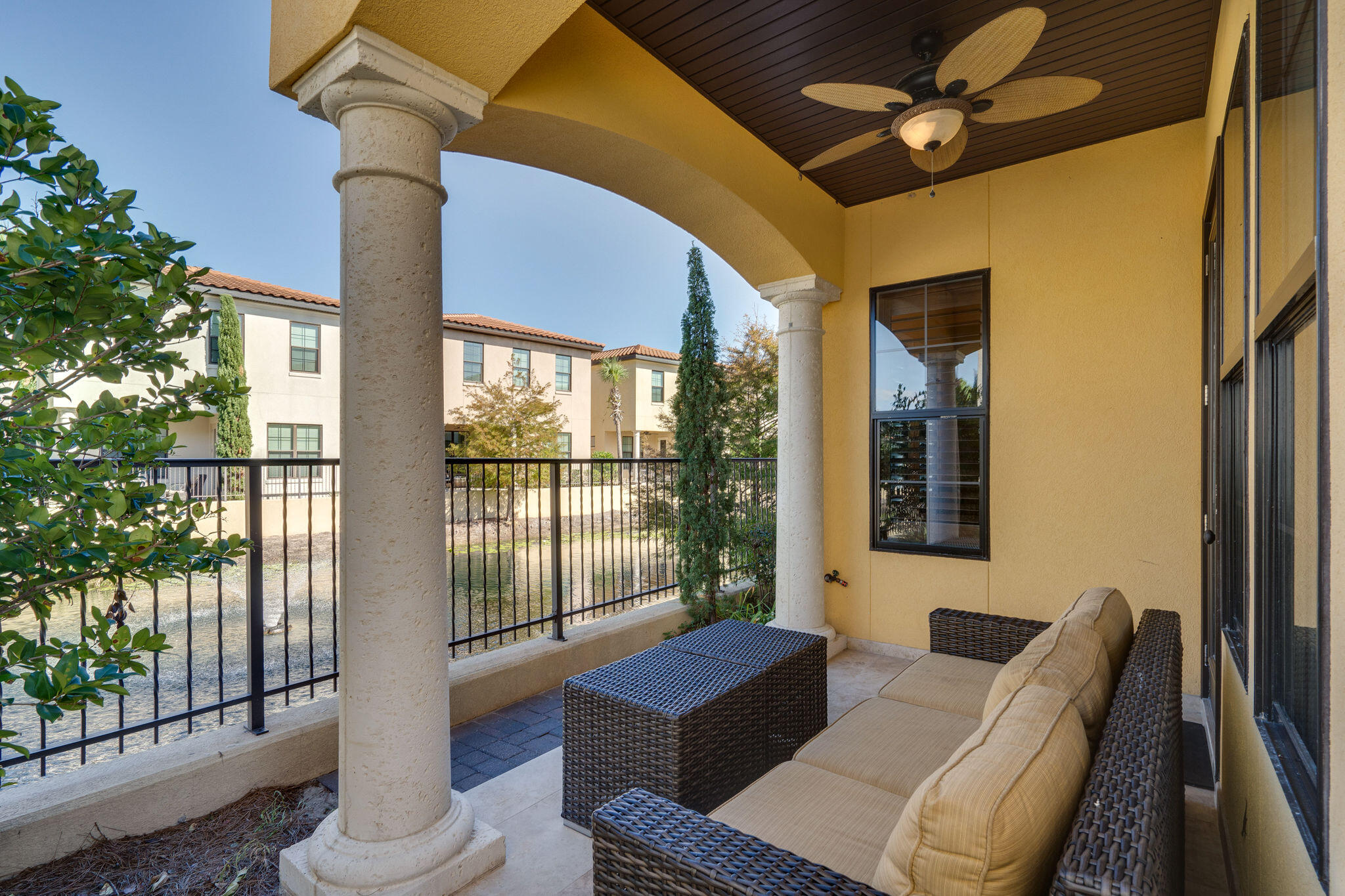 VILLA LAGO - Residential