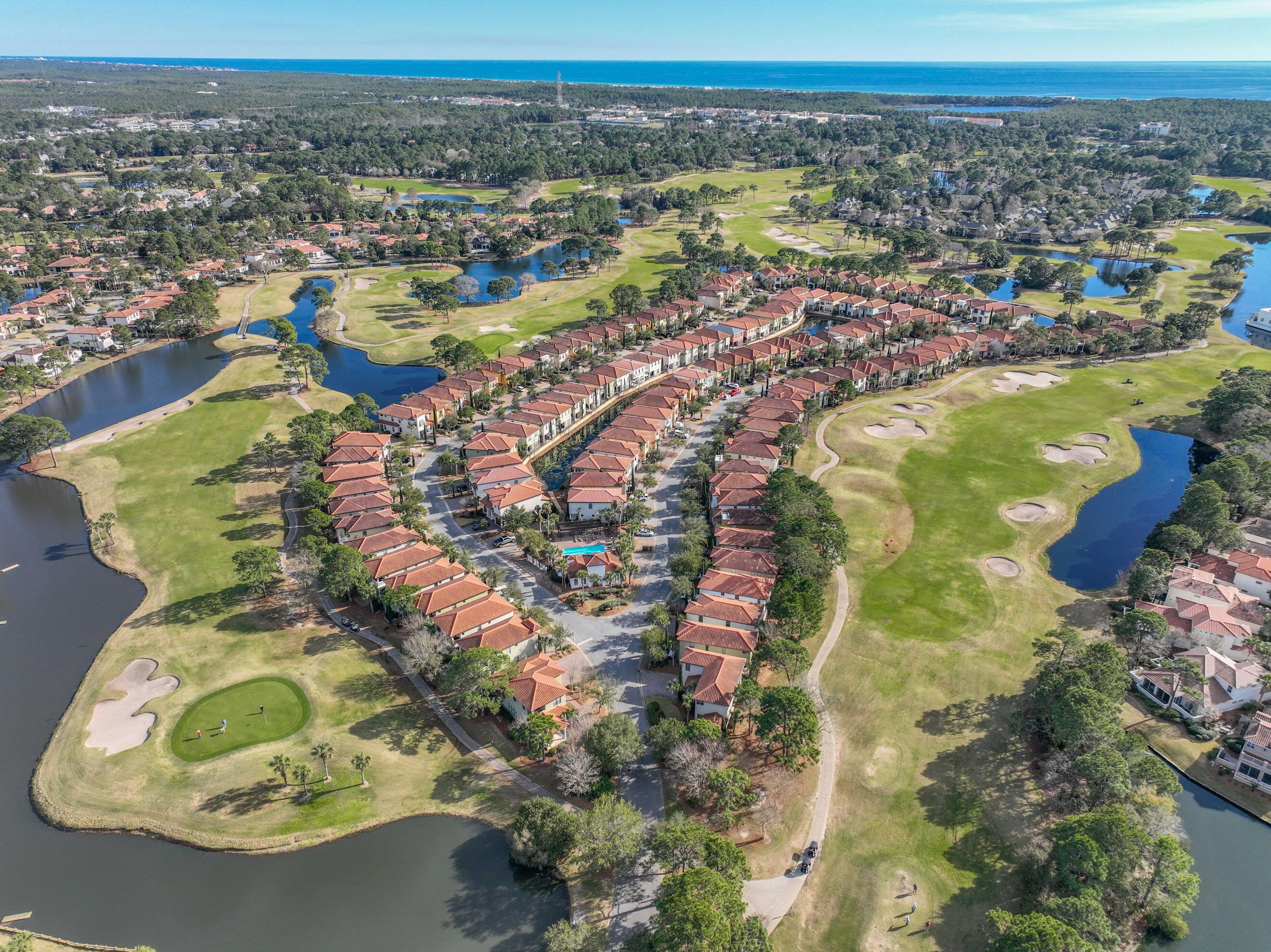 VILLA LAGO - Residential