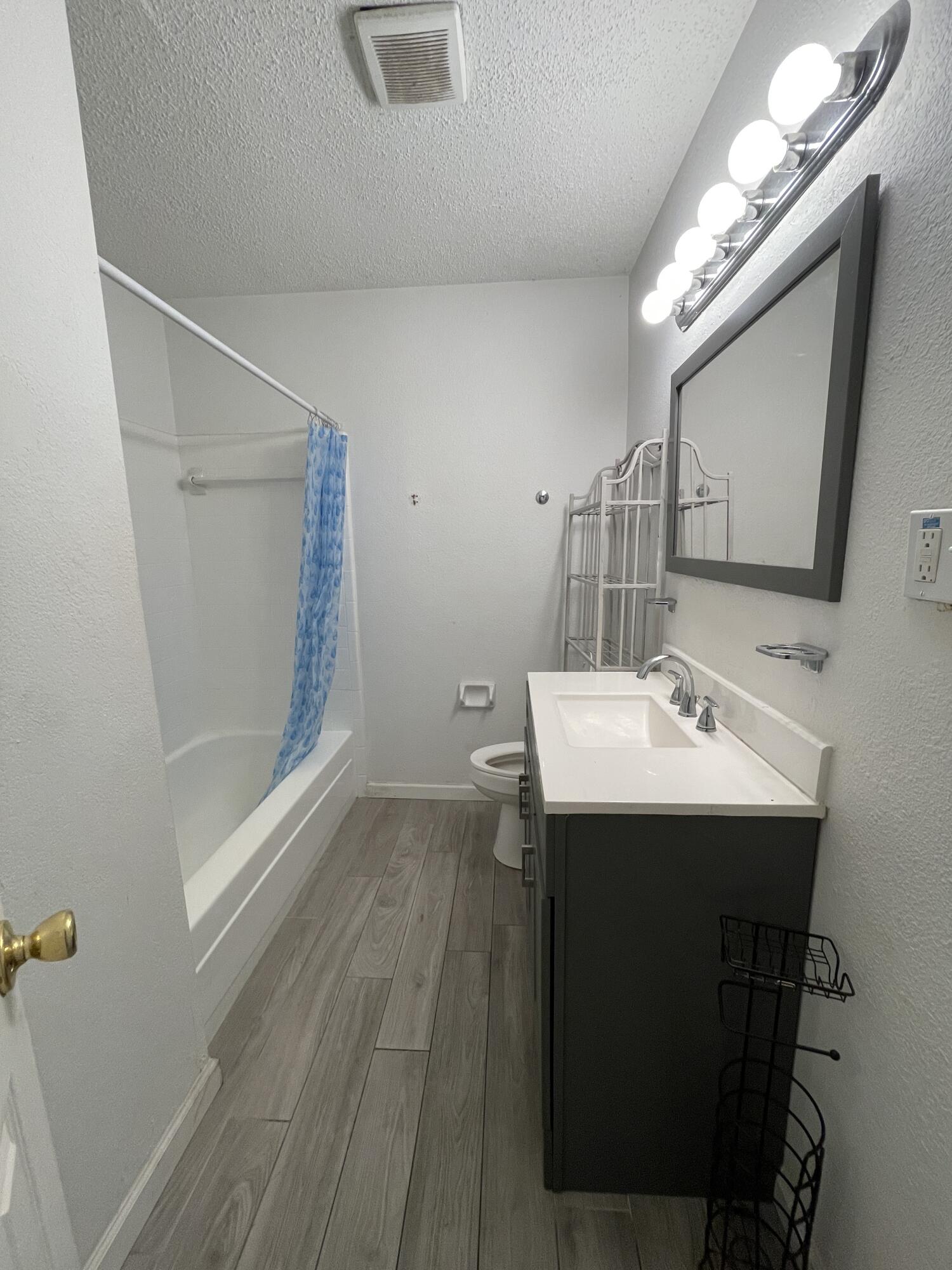 WINTHROP PLACE - Residential