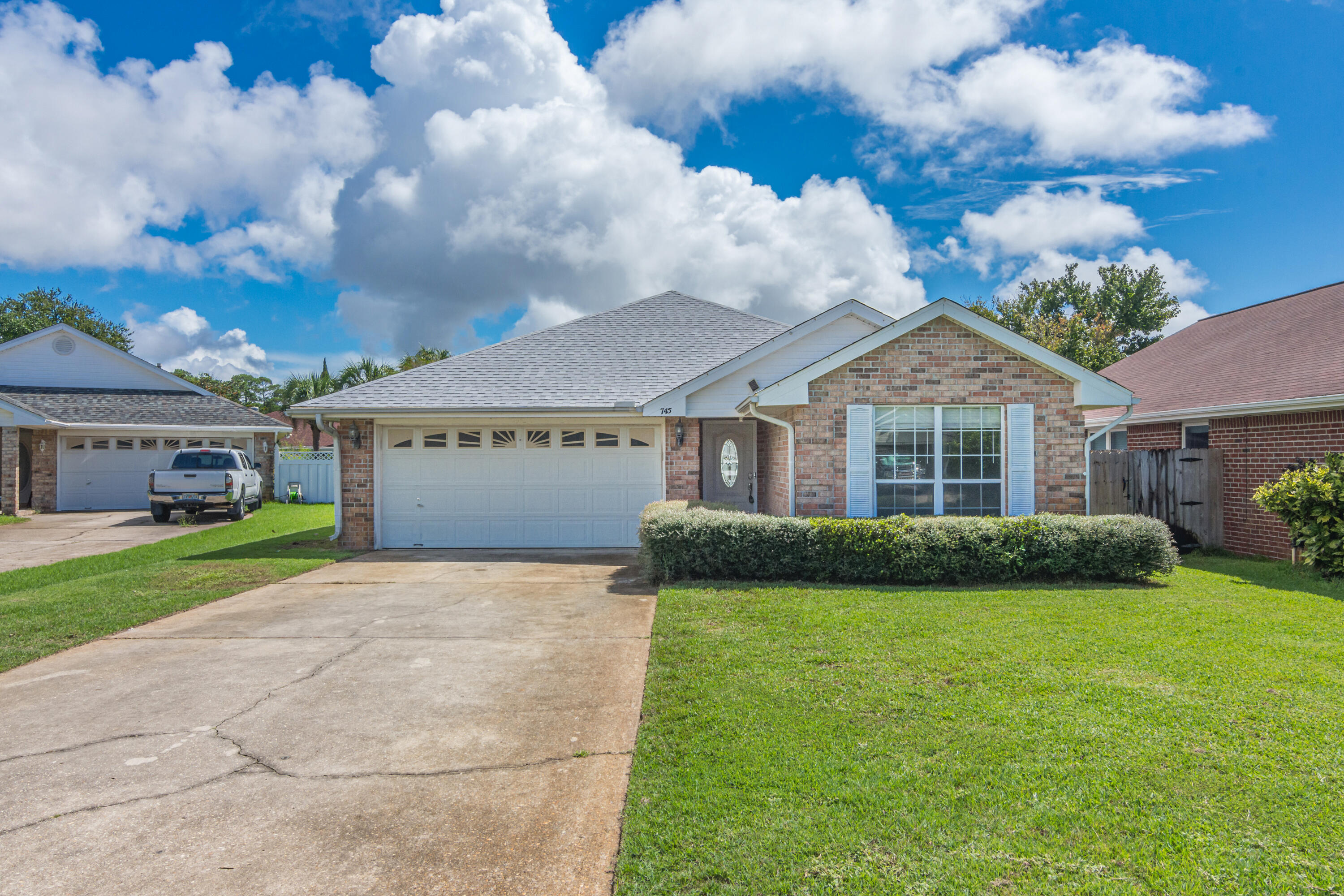 Well maintained home in a cul de sac in the highly sought after Emerald Village subdivision. Large kitchen with island and open eating area. Large living room area with high ceilings and a fireplace. Large master bedroom. Master bathroom features a double vanity as well as a garden tub. 2 car garage with overhead storage cabinets. Level fenced back yard with shed. Welcome home!