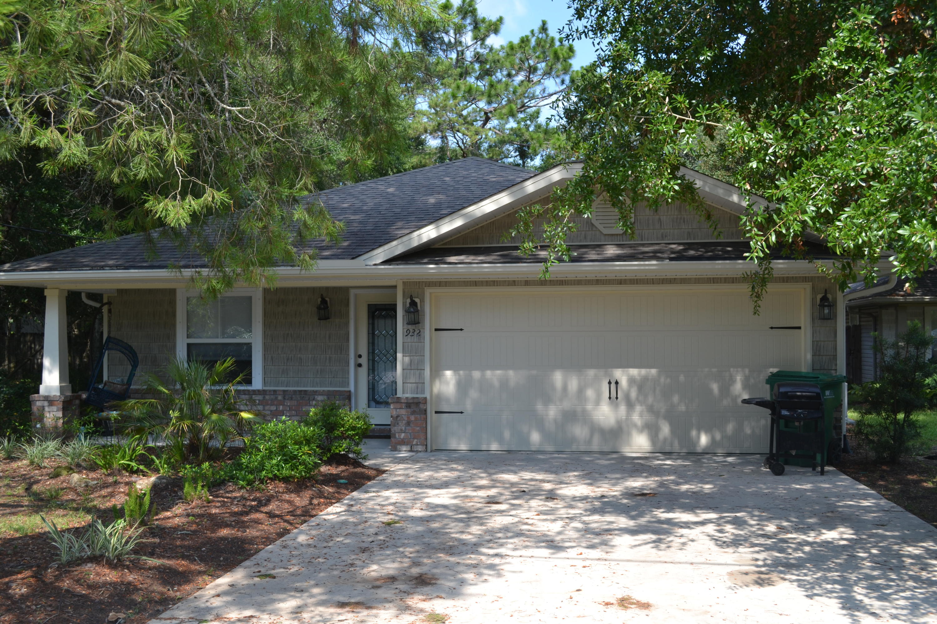 BELL-BROOK ESTATES - Residential