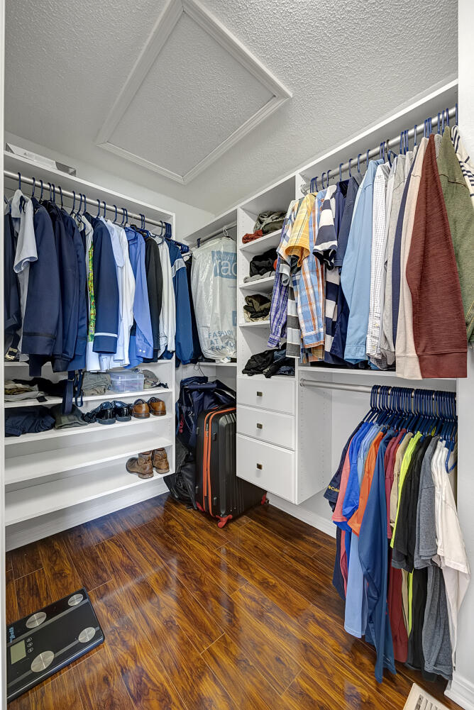 SANTANDER 1ST - Residential