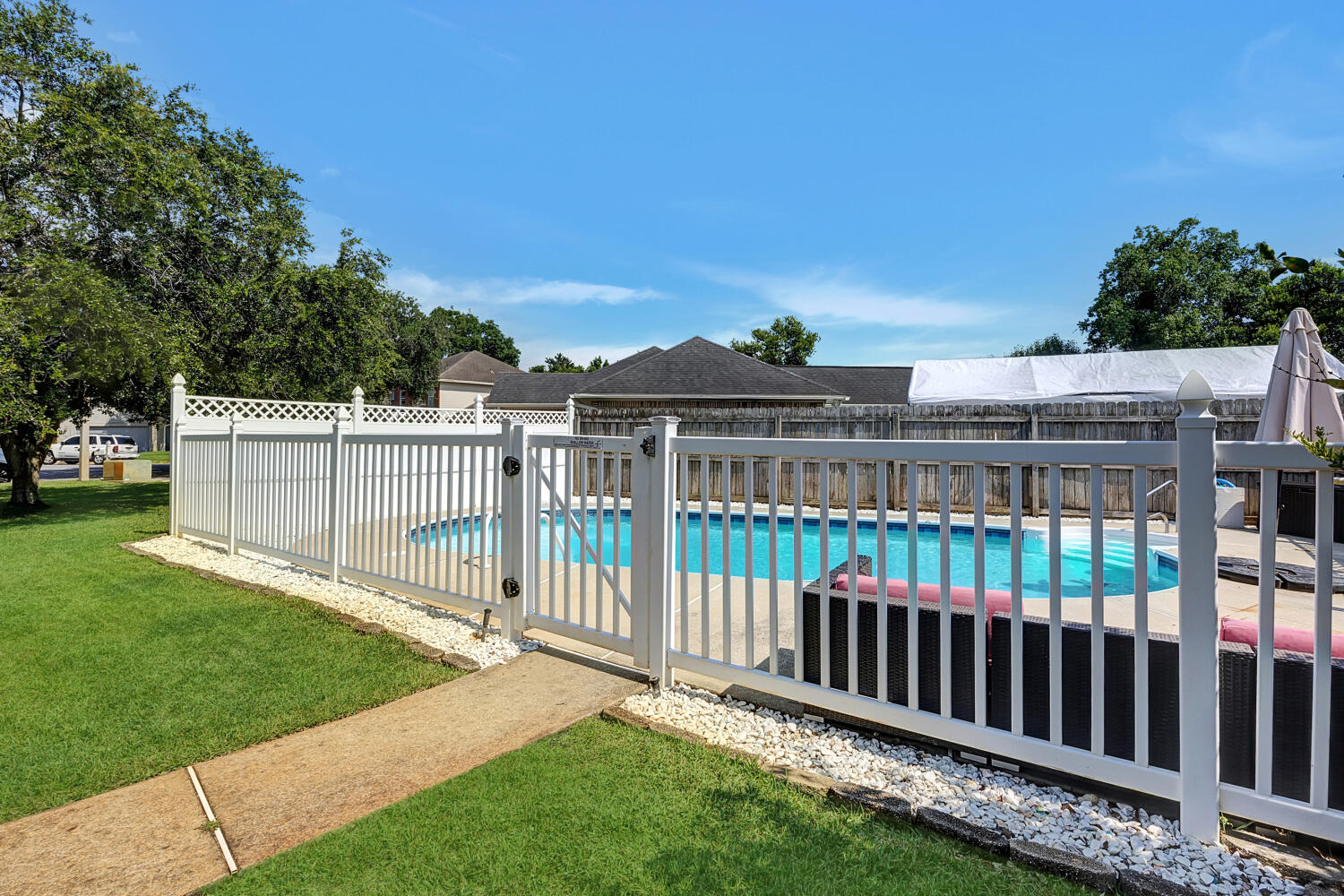 SANTANDER 1ST - Residential