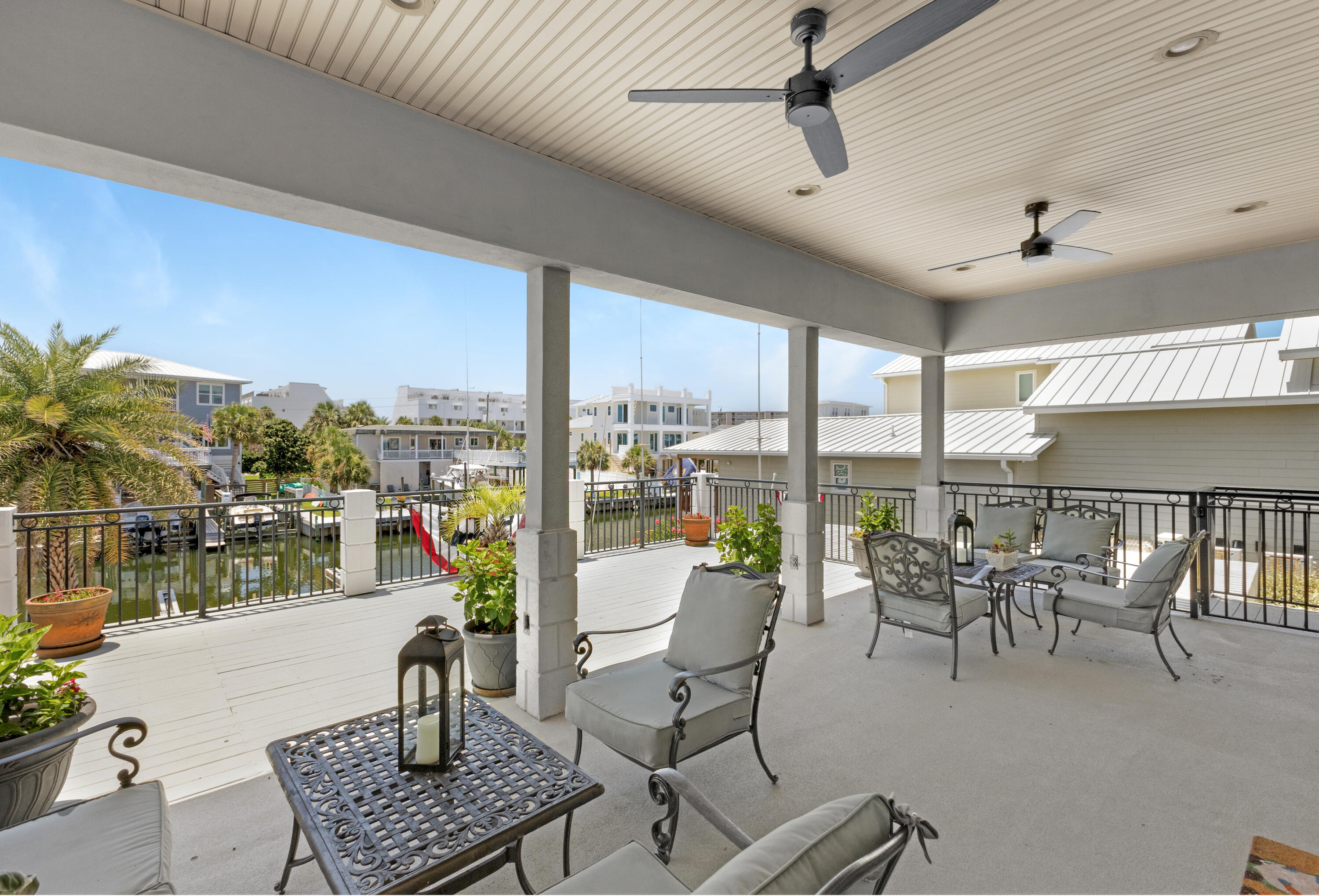 HOLIDAY ISLE - Residential