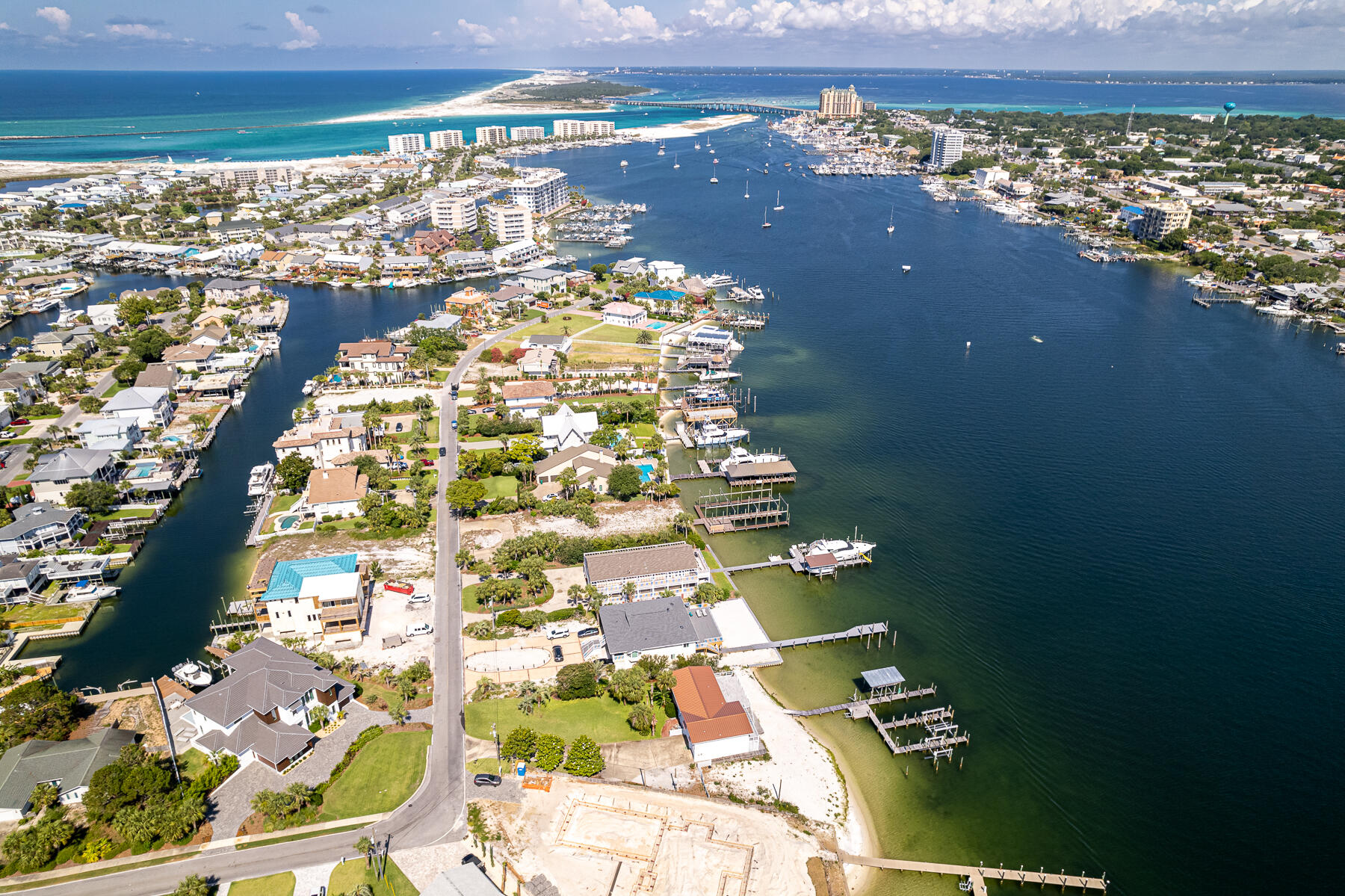 HOLIDAY ISLE - Residential