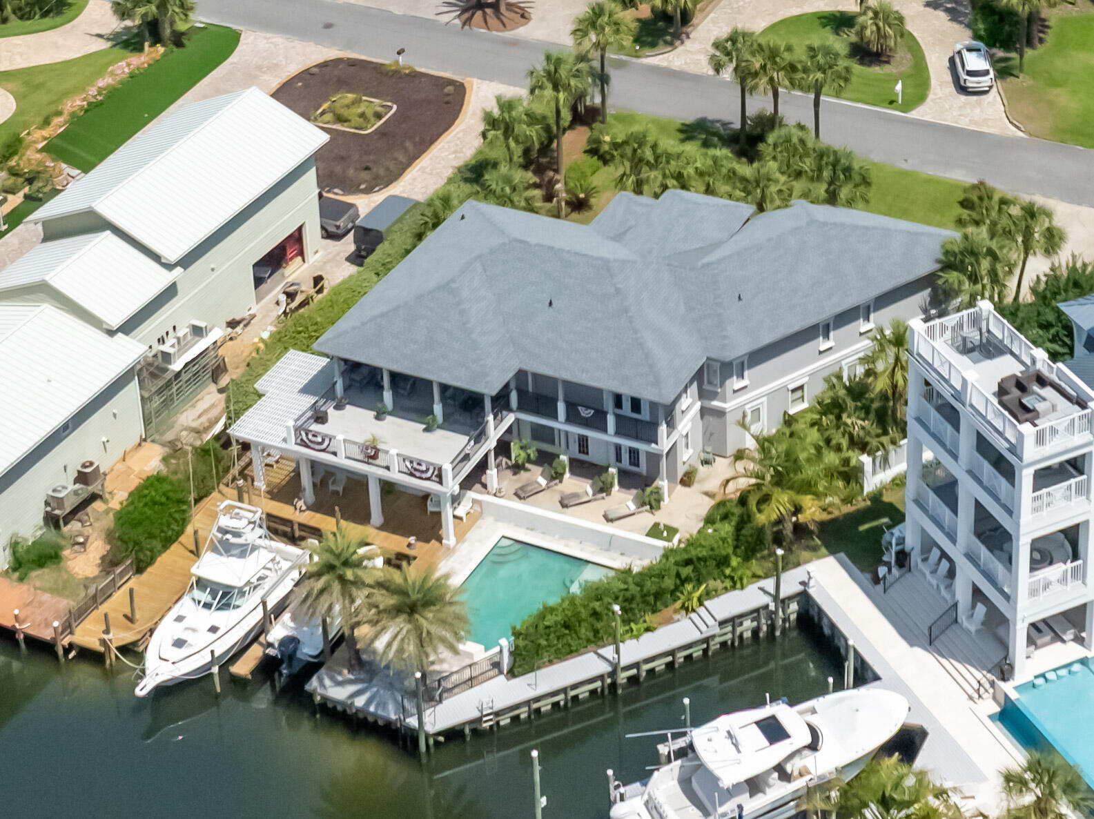 HOLIDAY ISLE - Residential