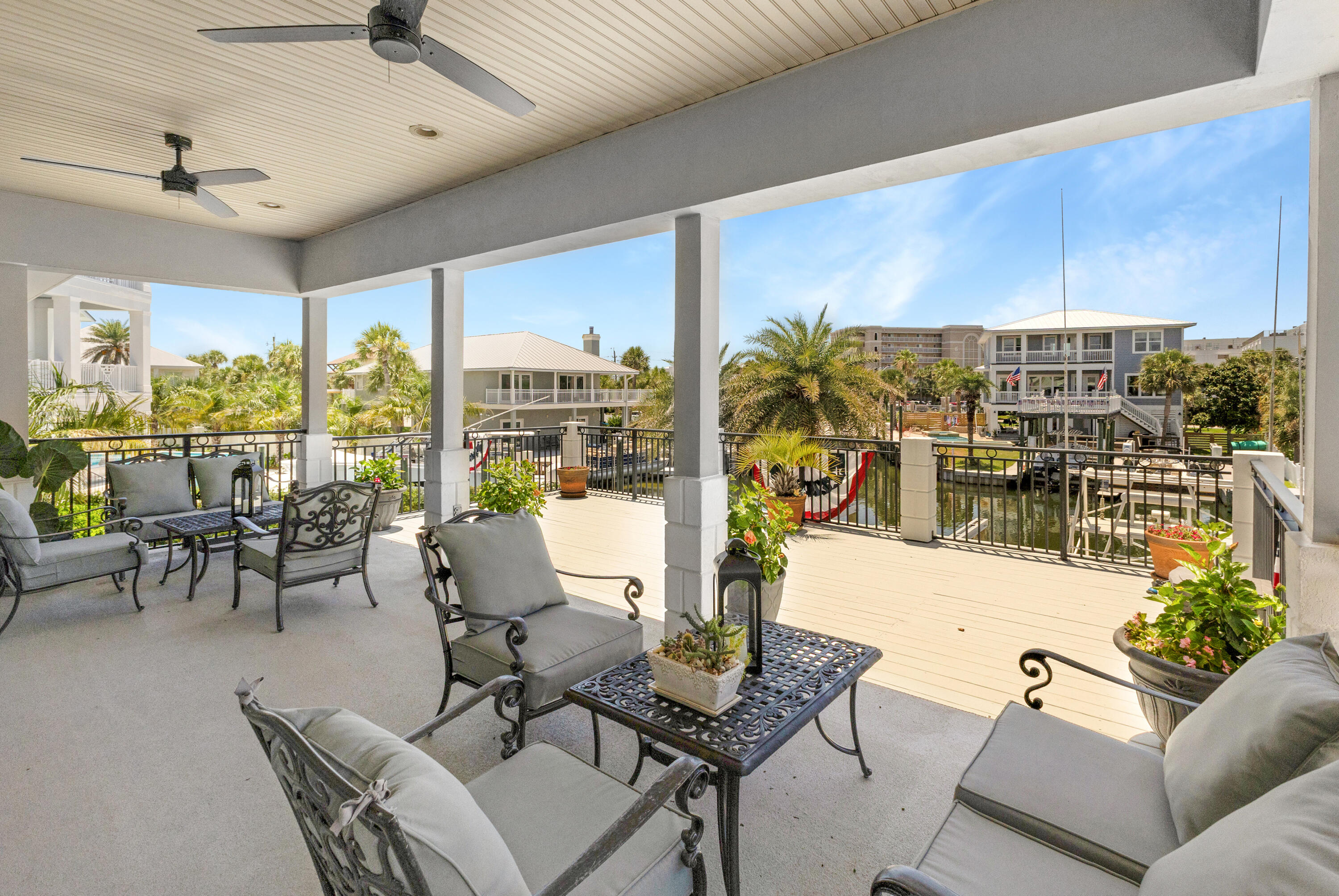 HOLIDAY ISLE - Residential