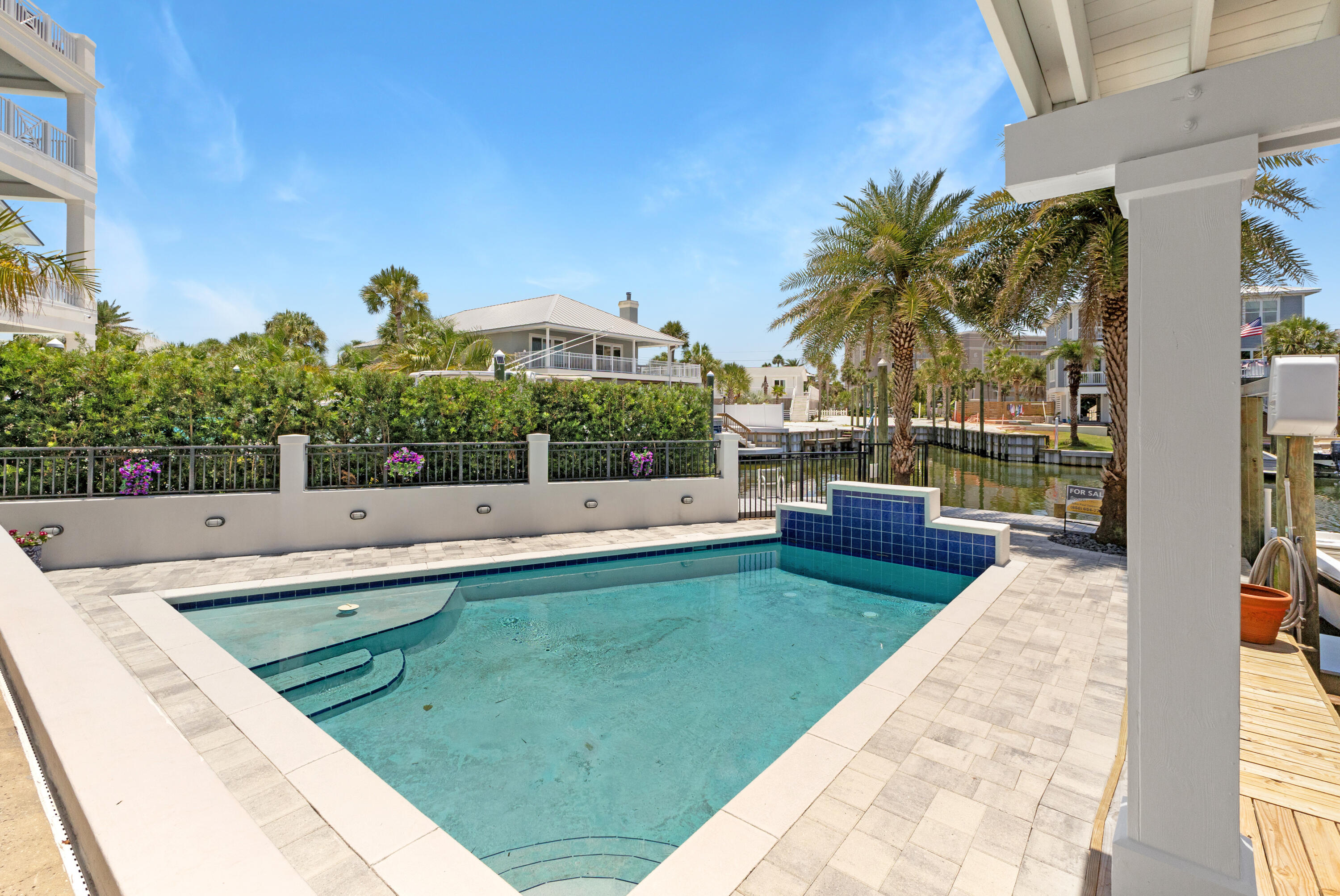 HOLIDAY ISLE - Residential