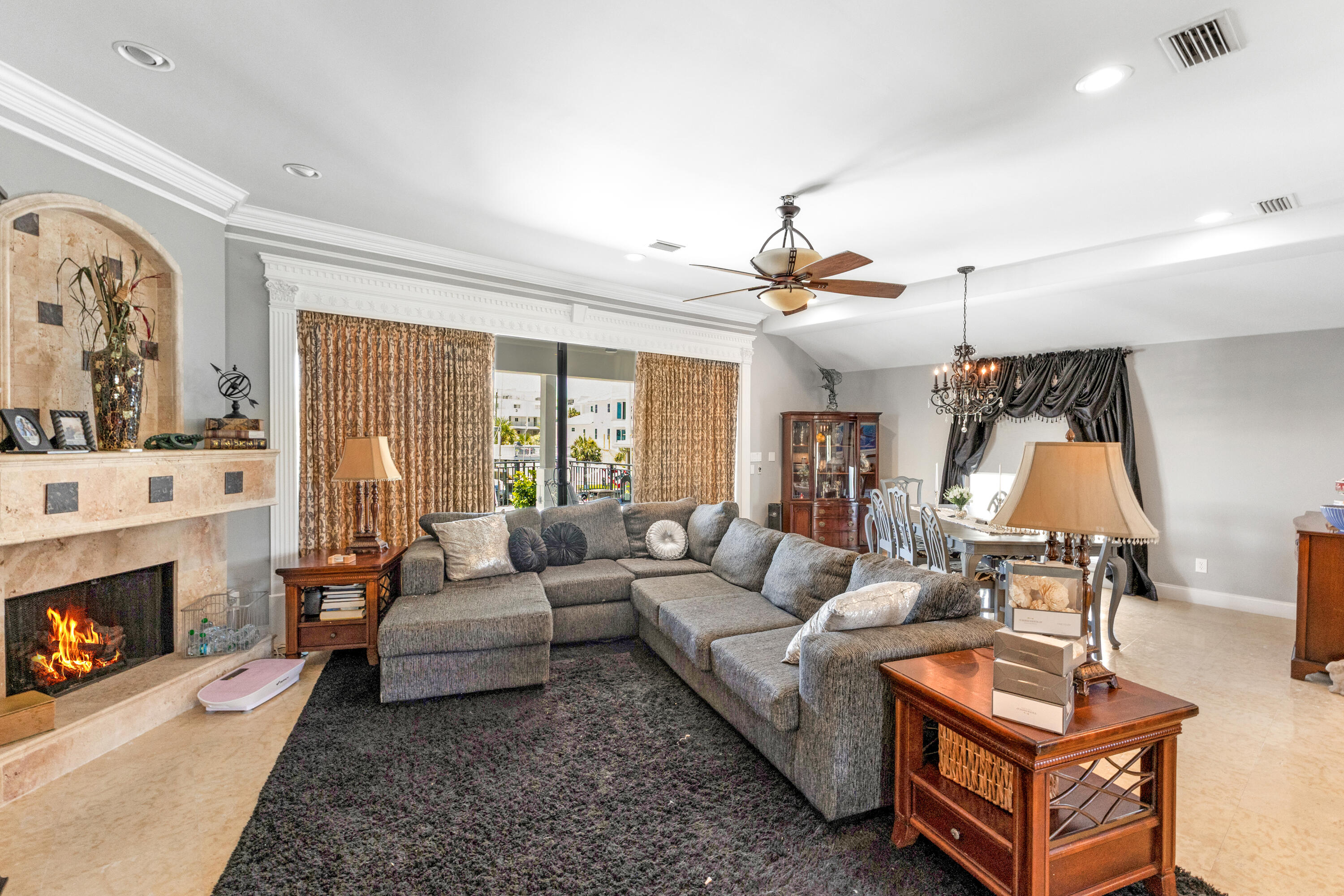 HOLIDAY ISLE - Residential