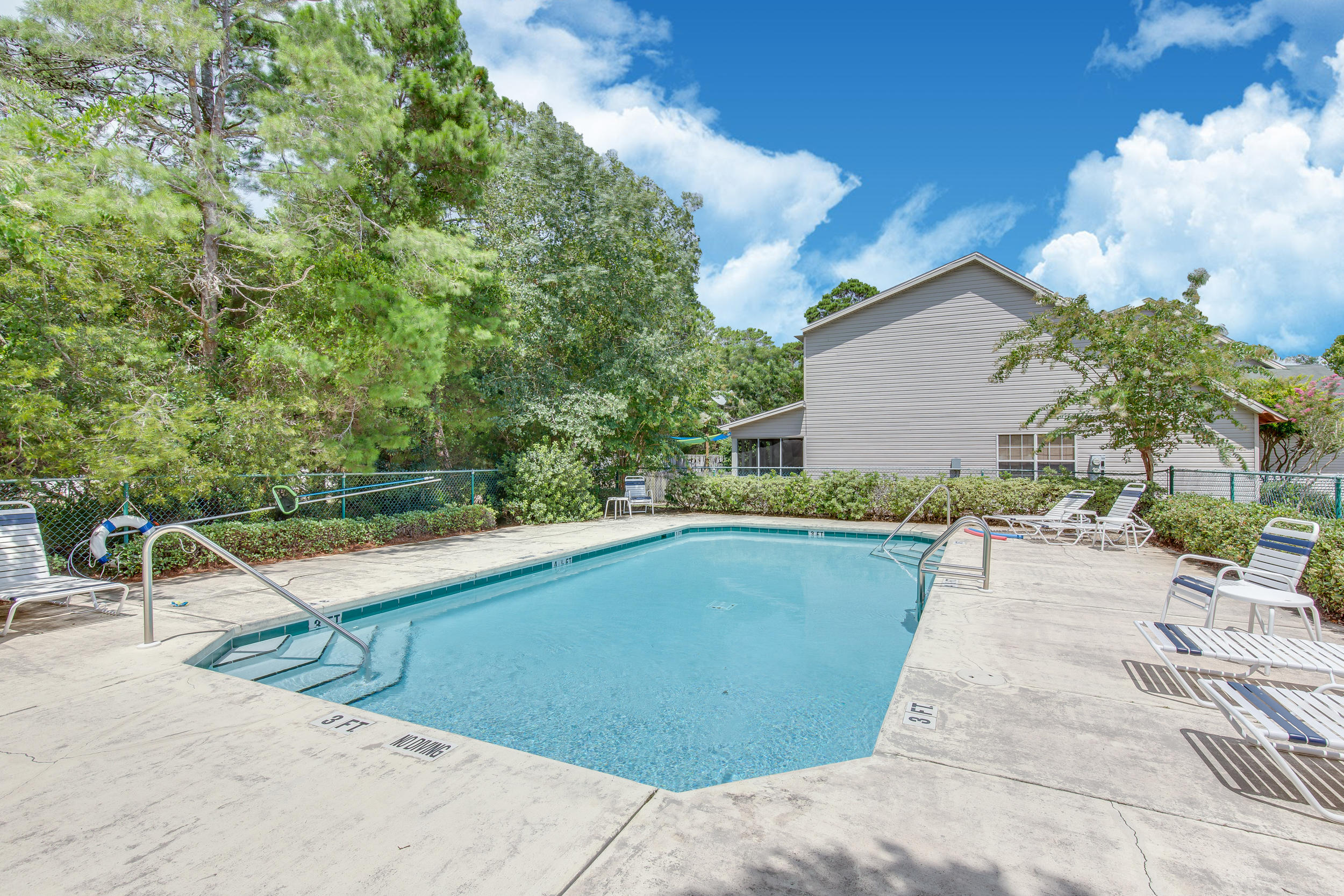 ESCADA - Residential