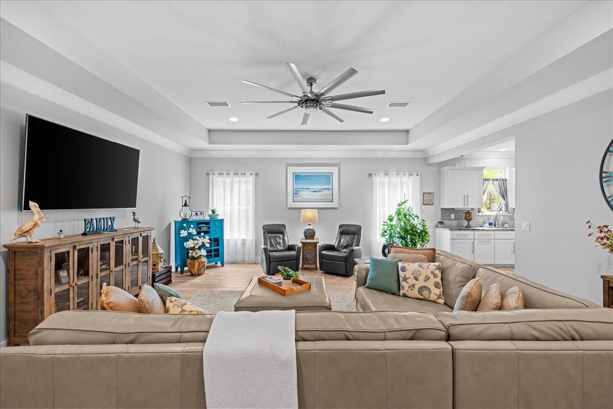 LAGRANGE LANDING - Residential