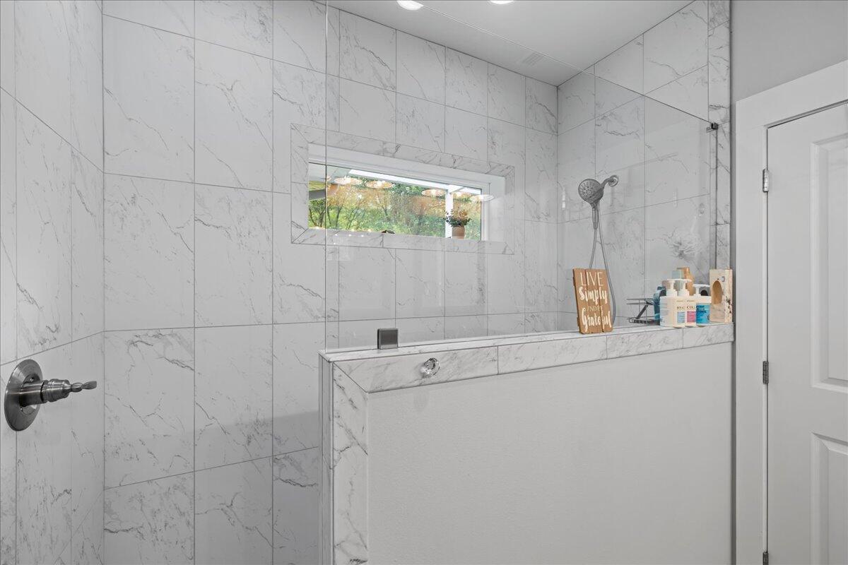 LAGRANGE LANDING - Residential