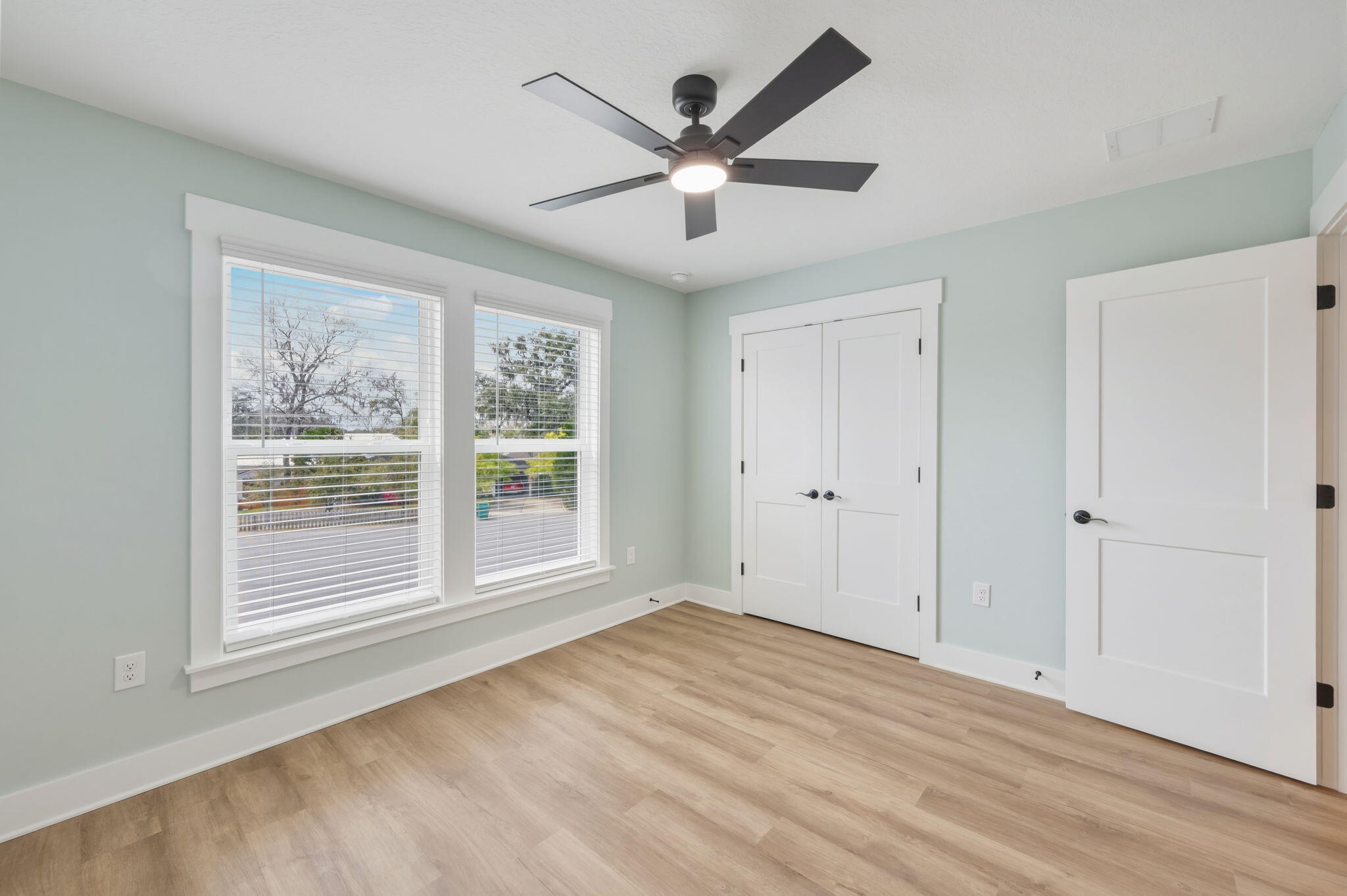 GREY MOSS POINT - Residential