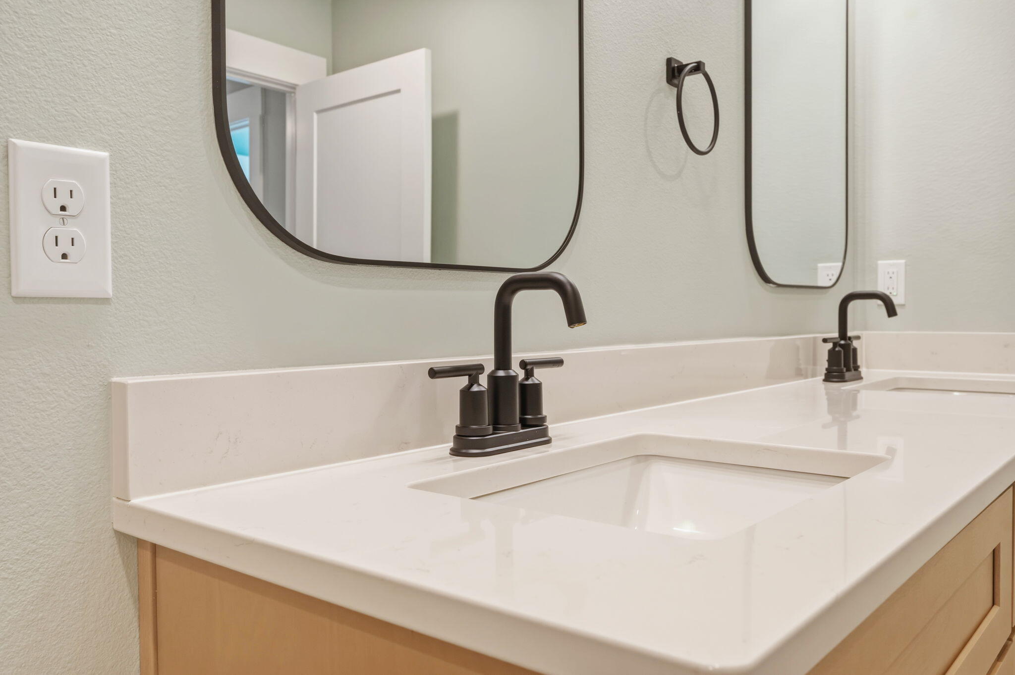 GREY MOSS POINT - Residential