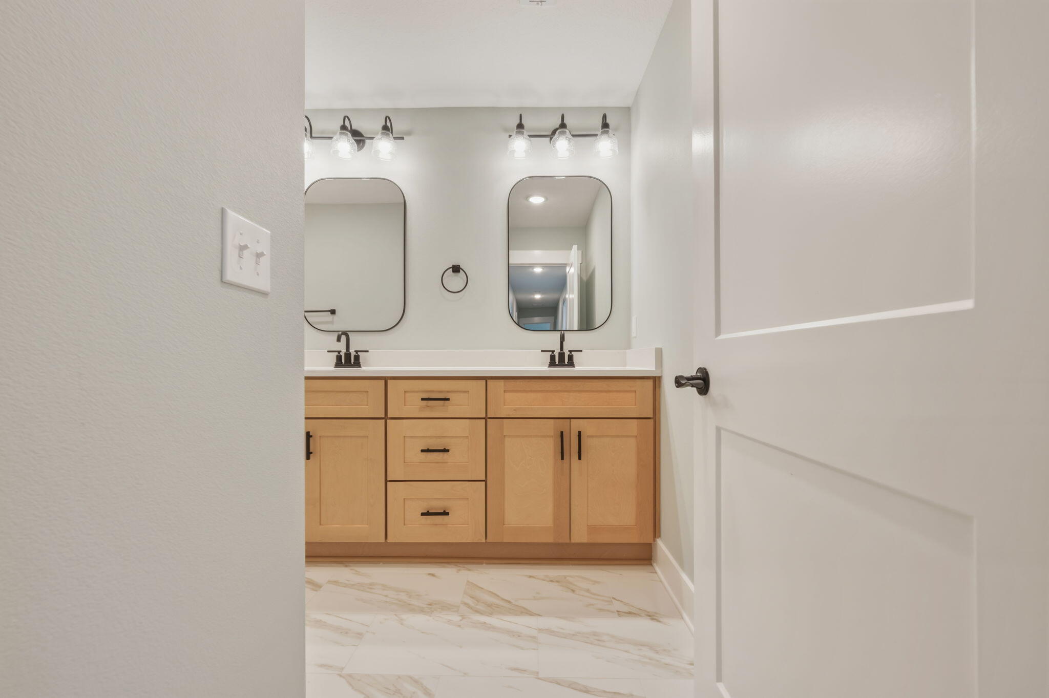 GREY MOSS POINT - Residential