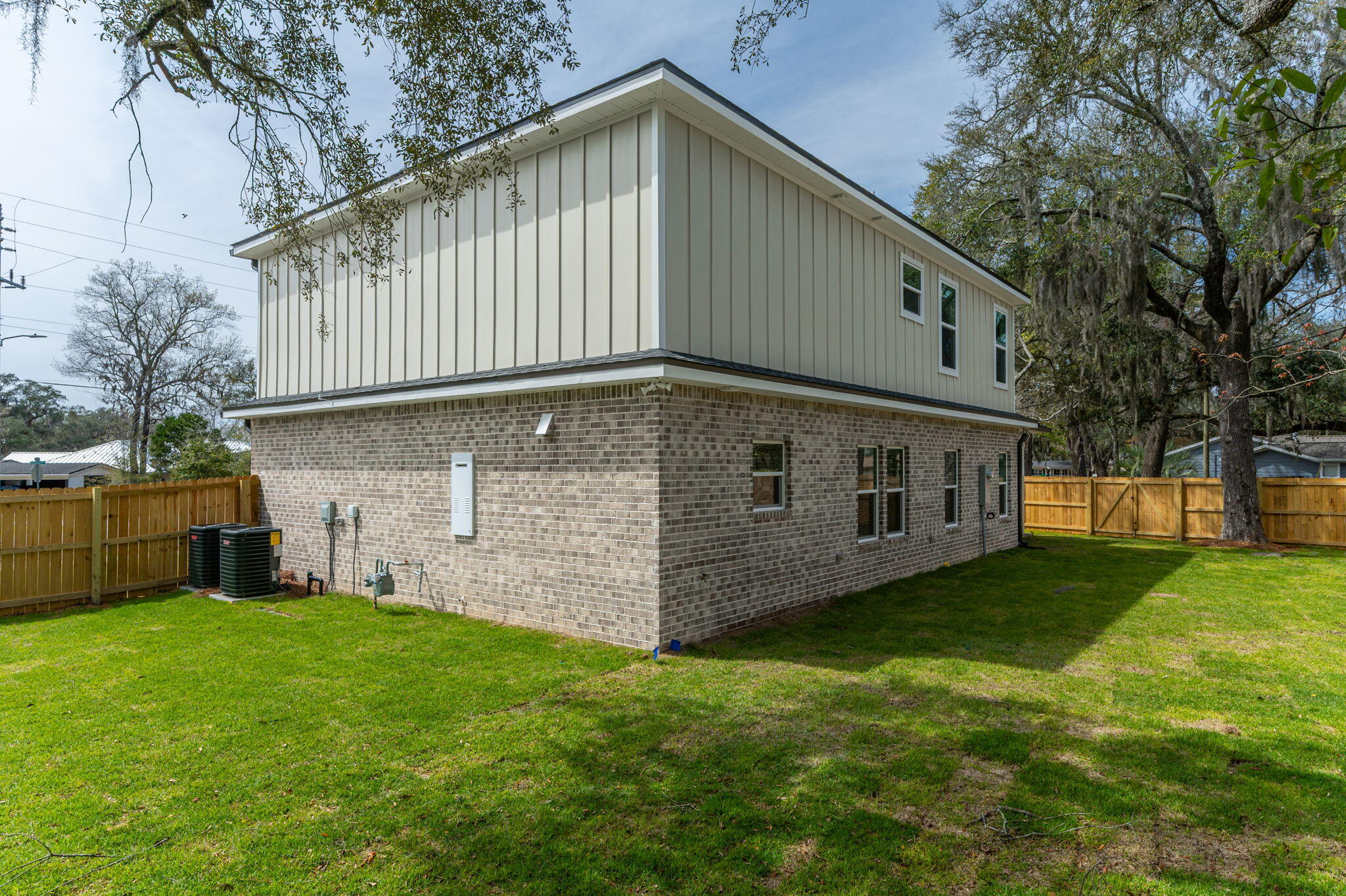 GREY MOSS POINT - Residential