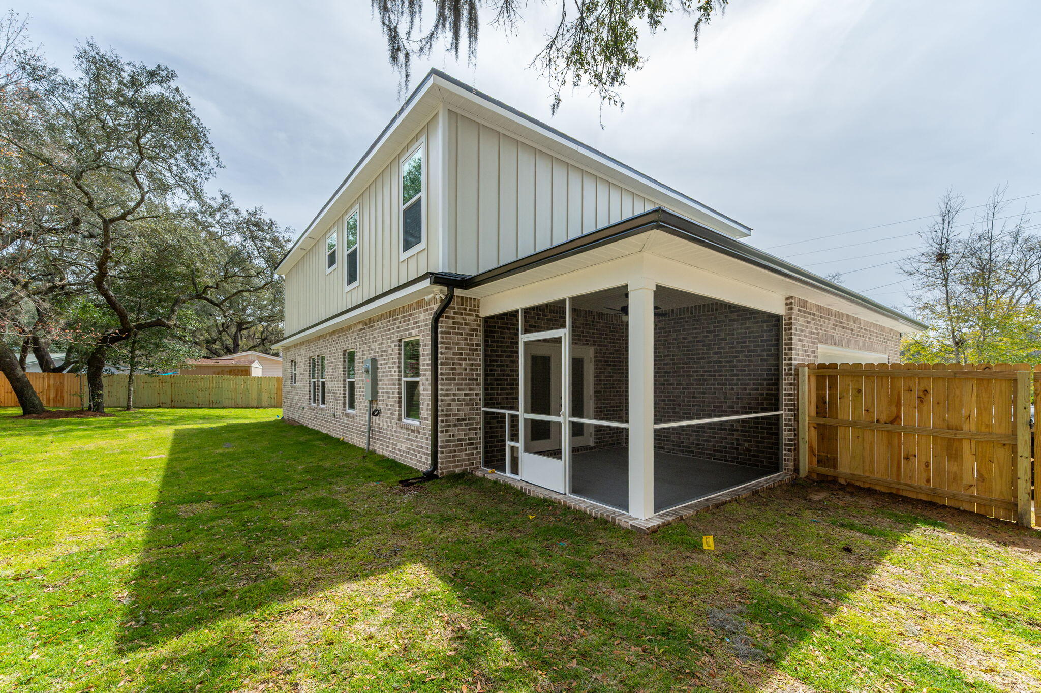 GREY MOSS POINT - Residential