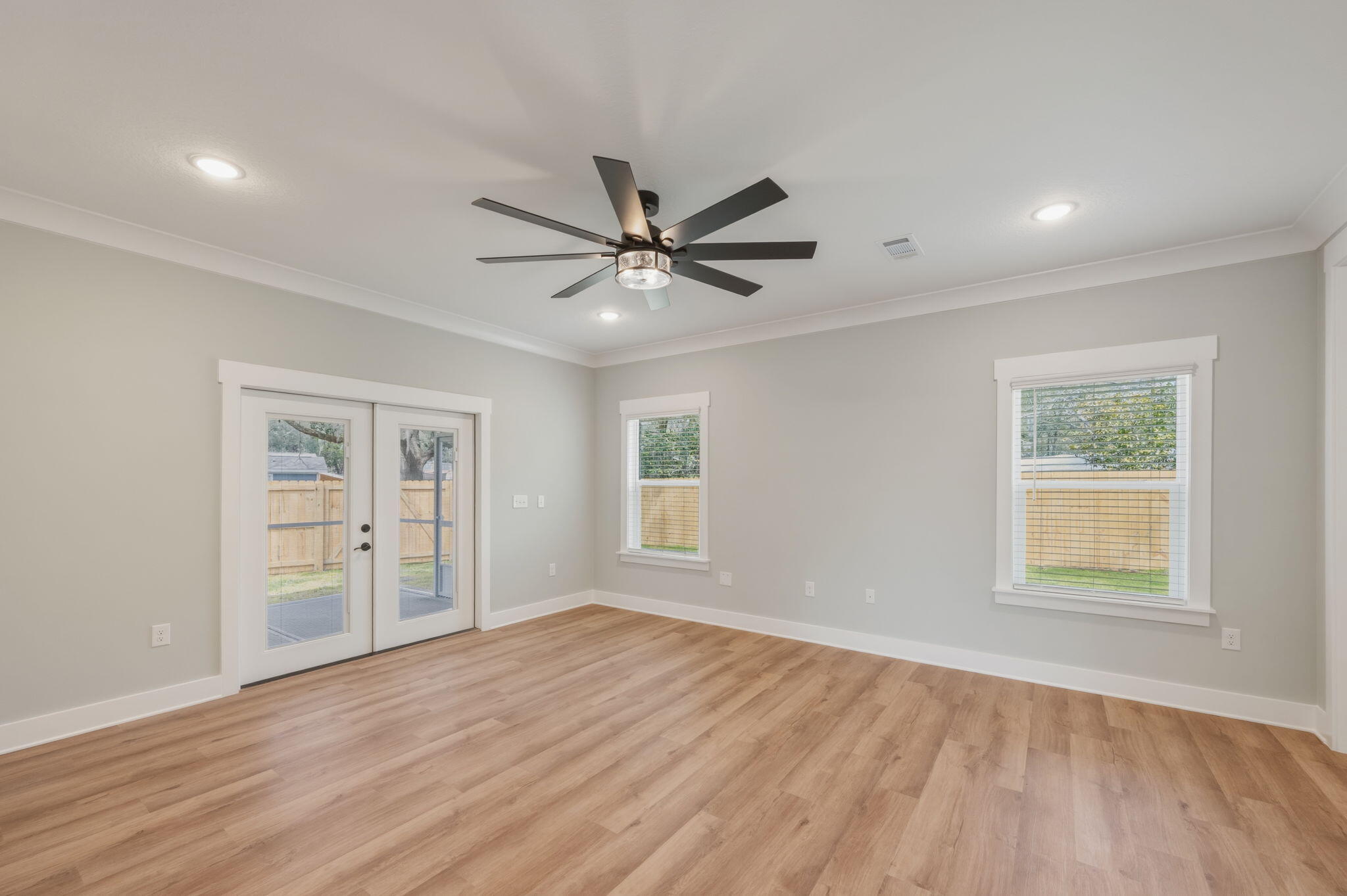 GREY MOSS POINT - Residential