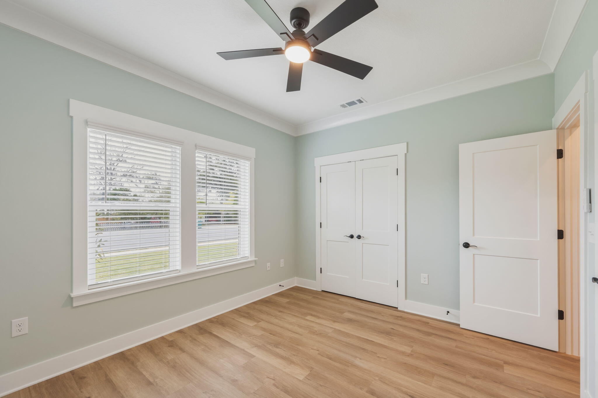 GREY MOSS POINT - Residential