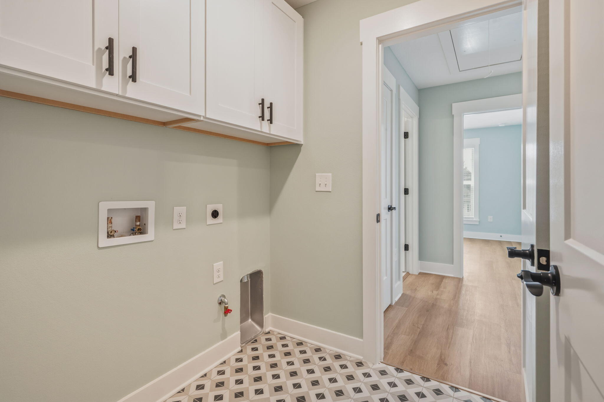 GREY MOSS POINT - Residential