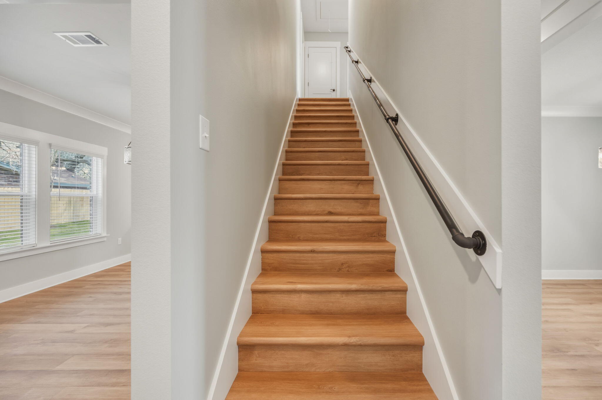 GREY MOSS POINT - Residential